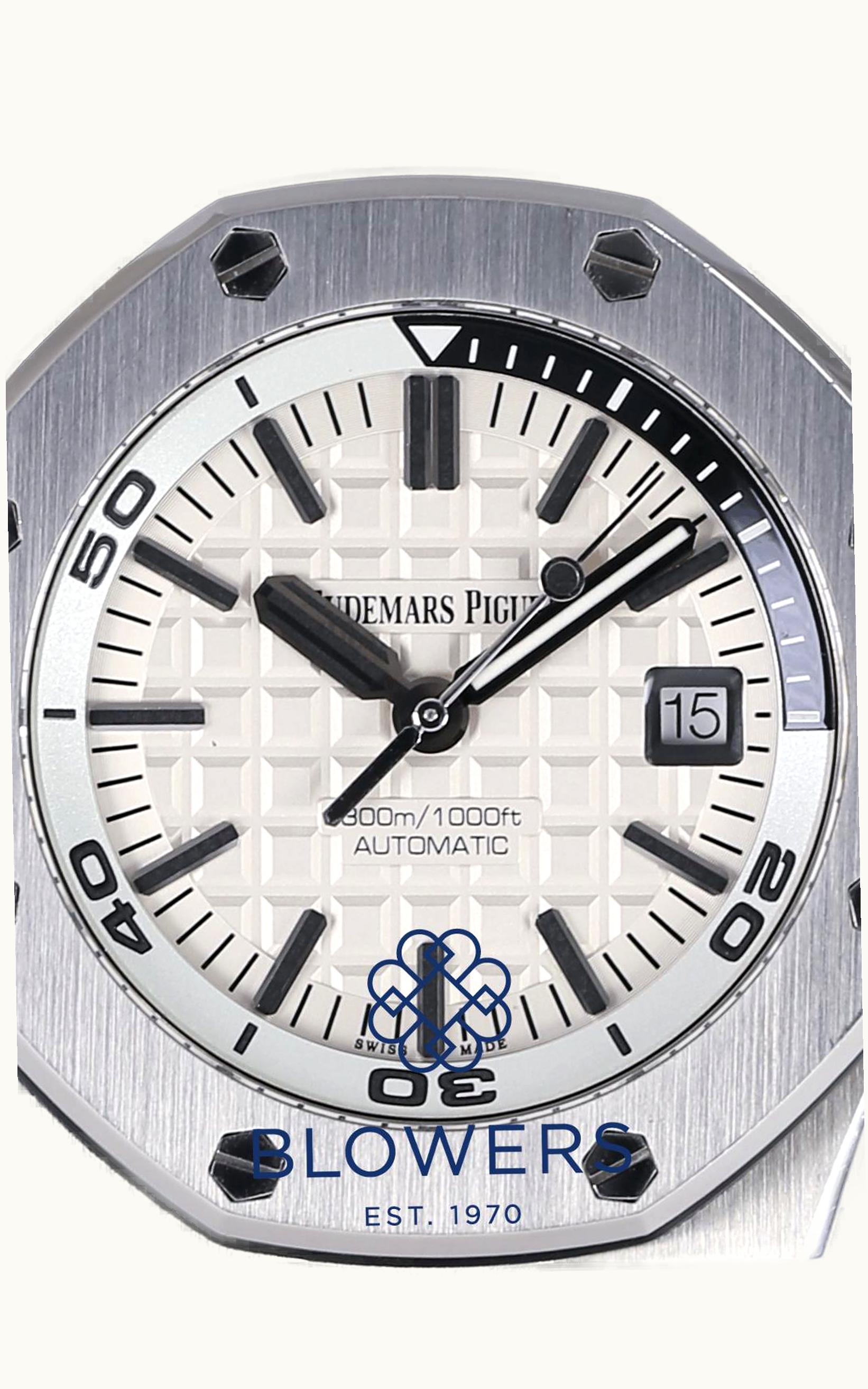 Audemars Piguet Royal Oak Offshore Diver Stainless Steel / Silver