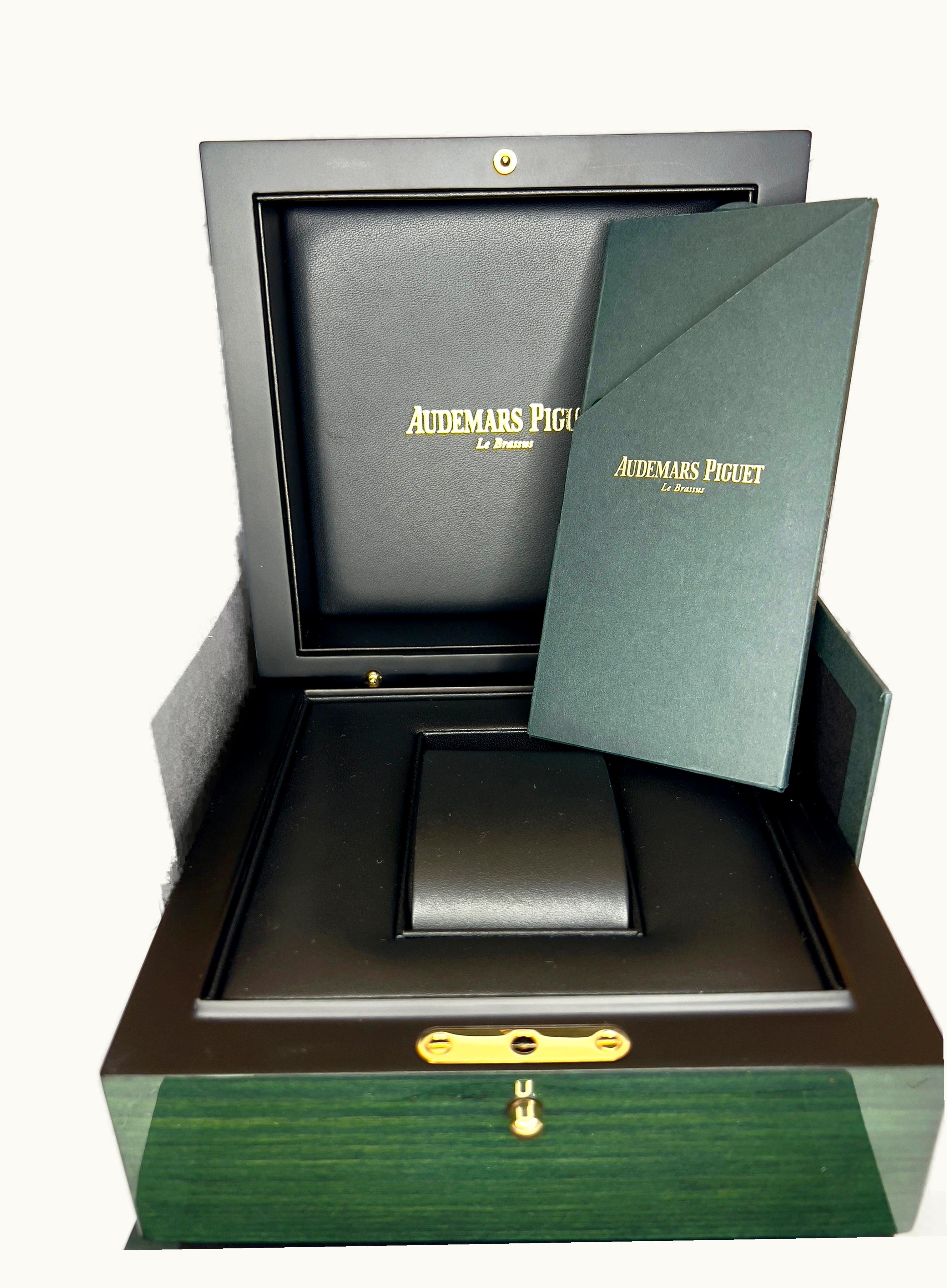 Audemars Piguet Royal Oak Offshore 43 White Gold - Baguette / Black