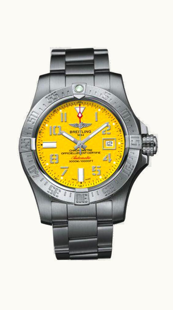 Breitling Avenger II Seawolf Stainless Steel / Cobra Yellow / Bracelet