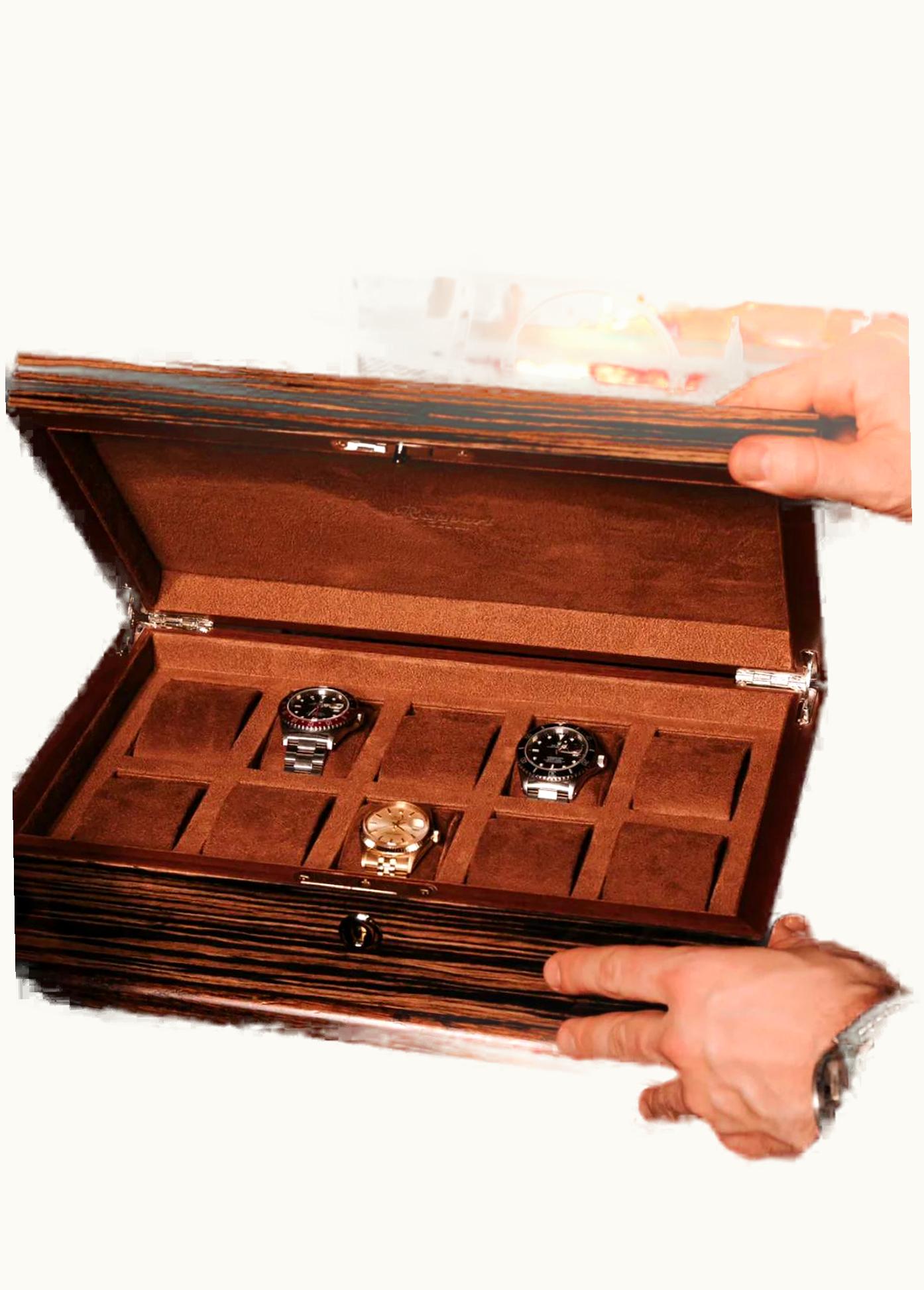 Breitling Navitimer 01 46 Red Gold / Diamondworks