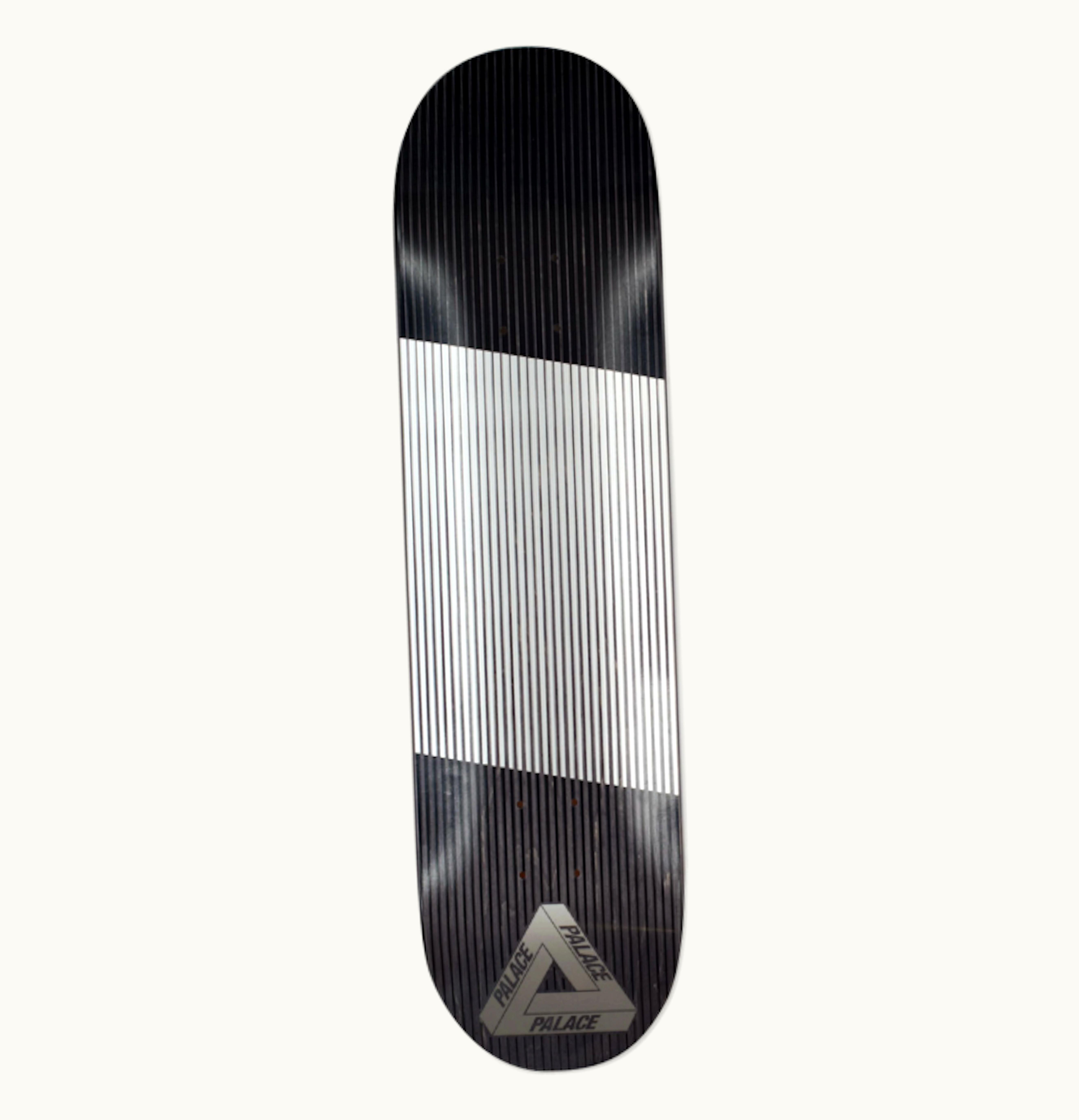Palace Palace Linear 81 Deck Black