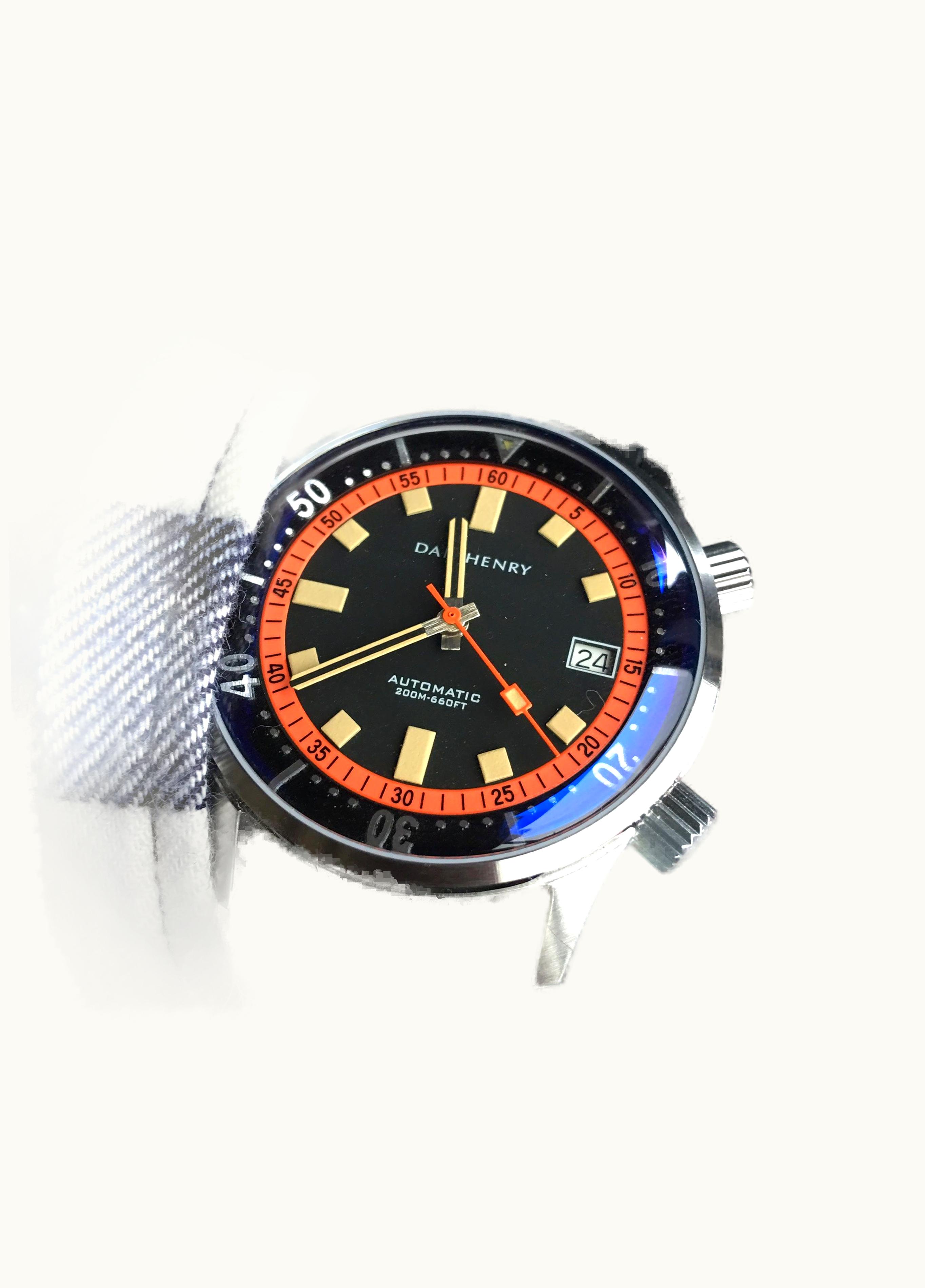 Dan Henry Dan Henry 1970 Automatic Diver 40 Black-Orange / Stainless Steel