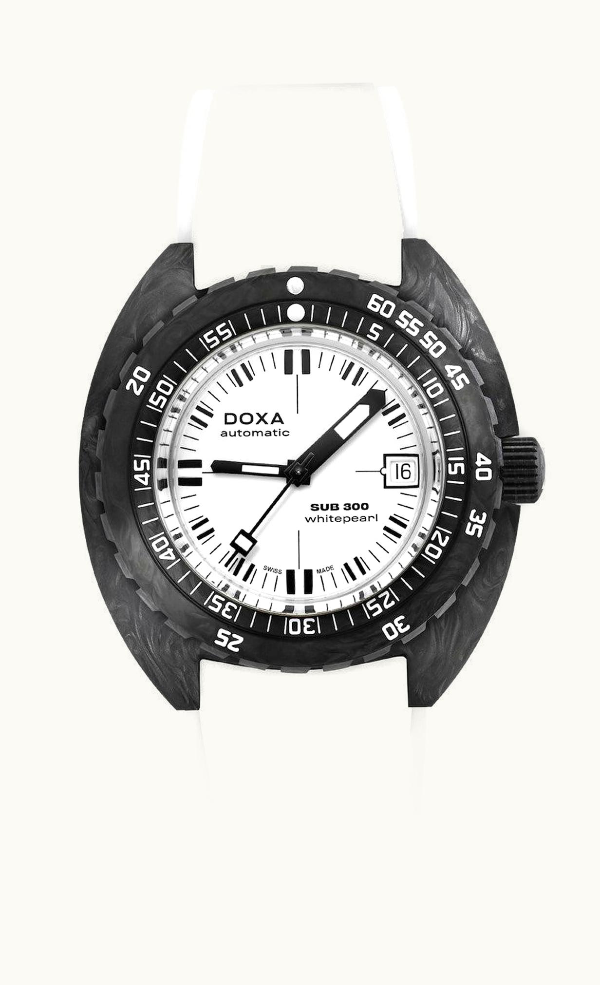 Doxa SUB 300 Carbon Whitepearl