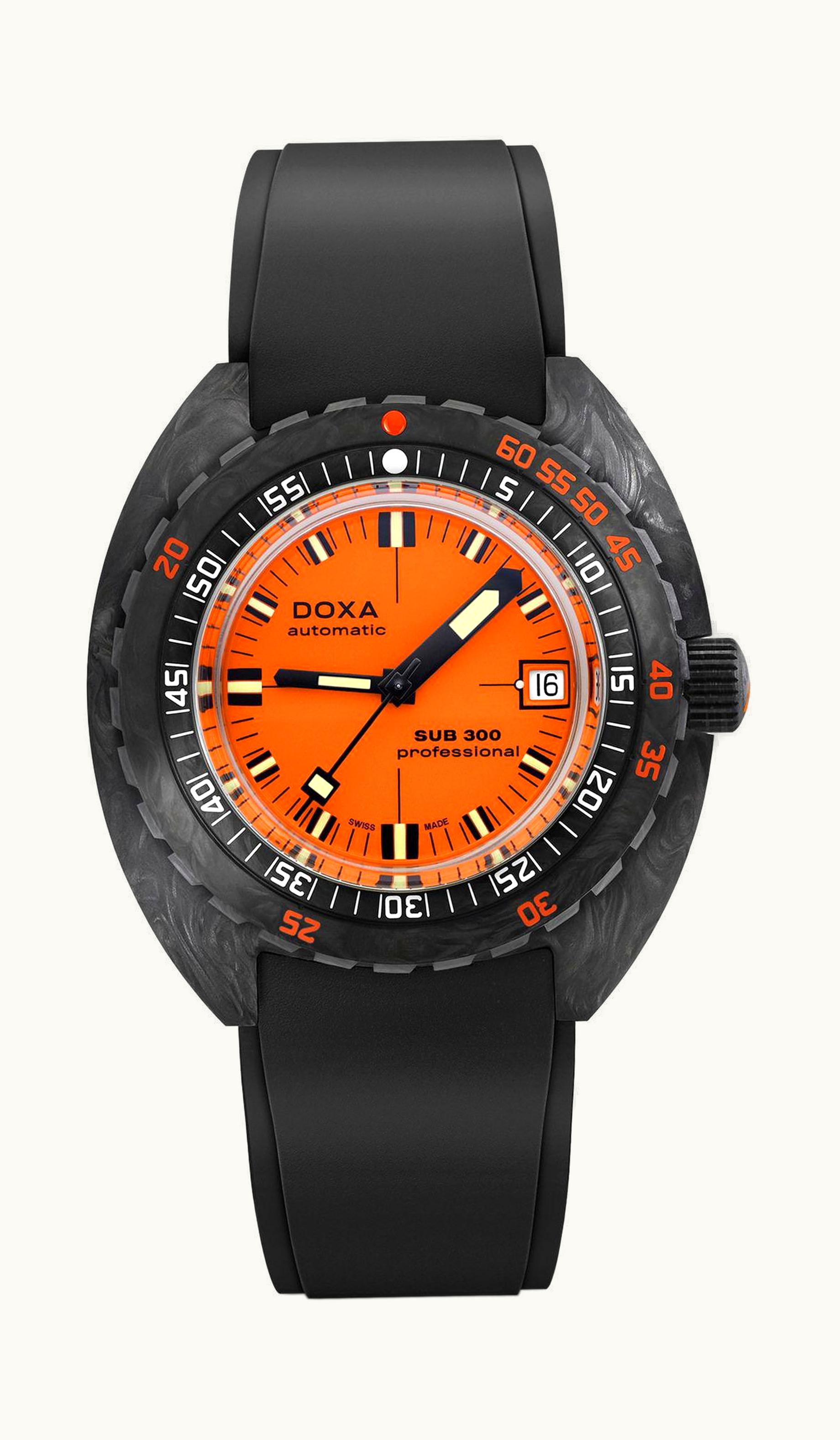 Doxa SUB 300 Carbon Professional