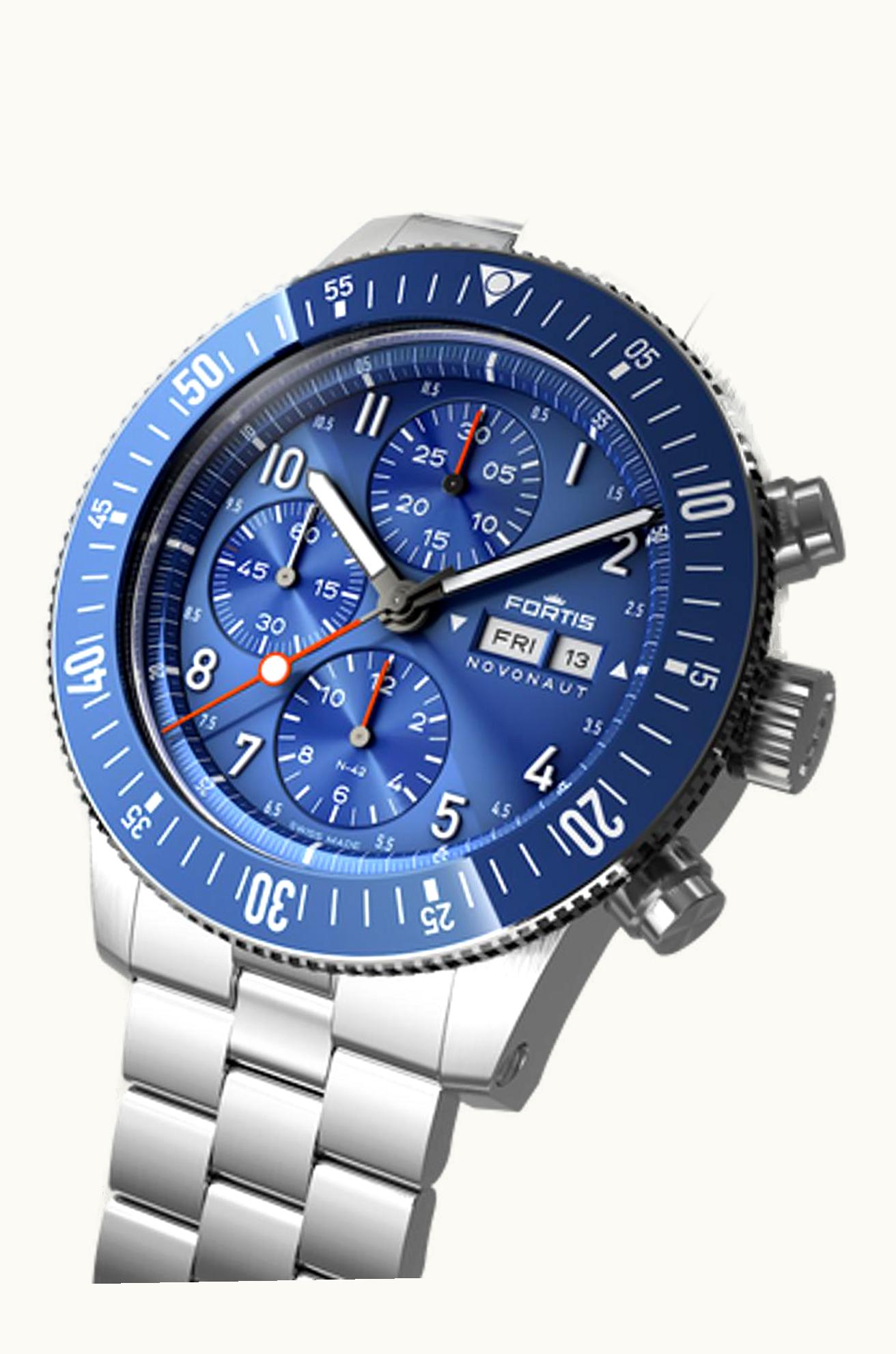 Fortis Novonaut N-42 Cobalt Blue Edition / Block Bracelet