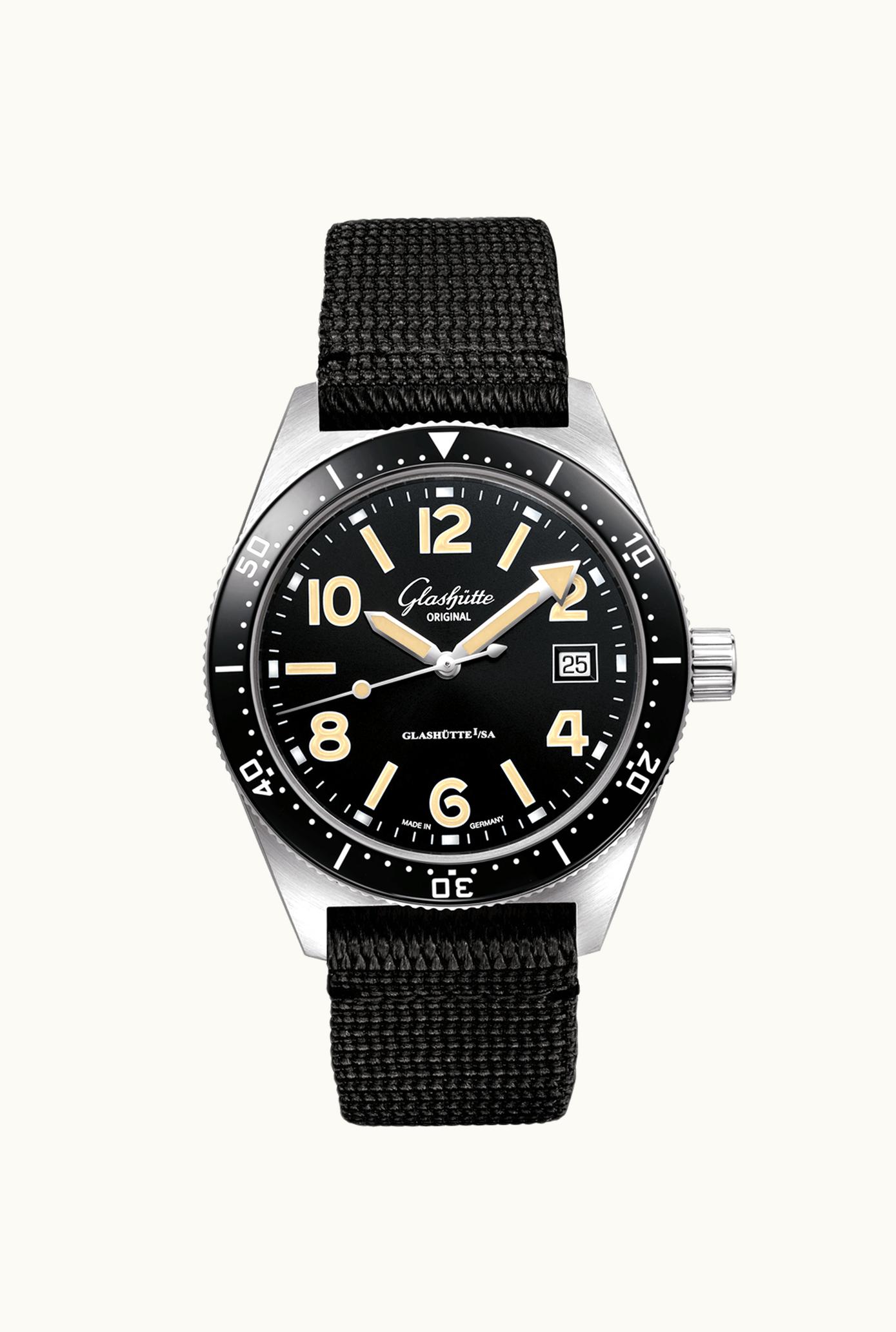 Glashütte Original SeaQ Date Stainless Steel / Black / Rubber / Pin