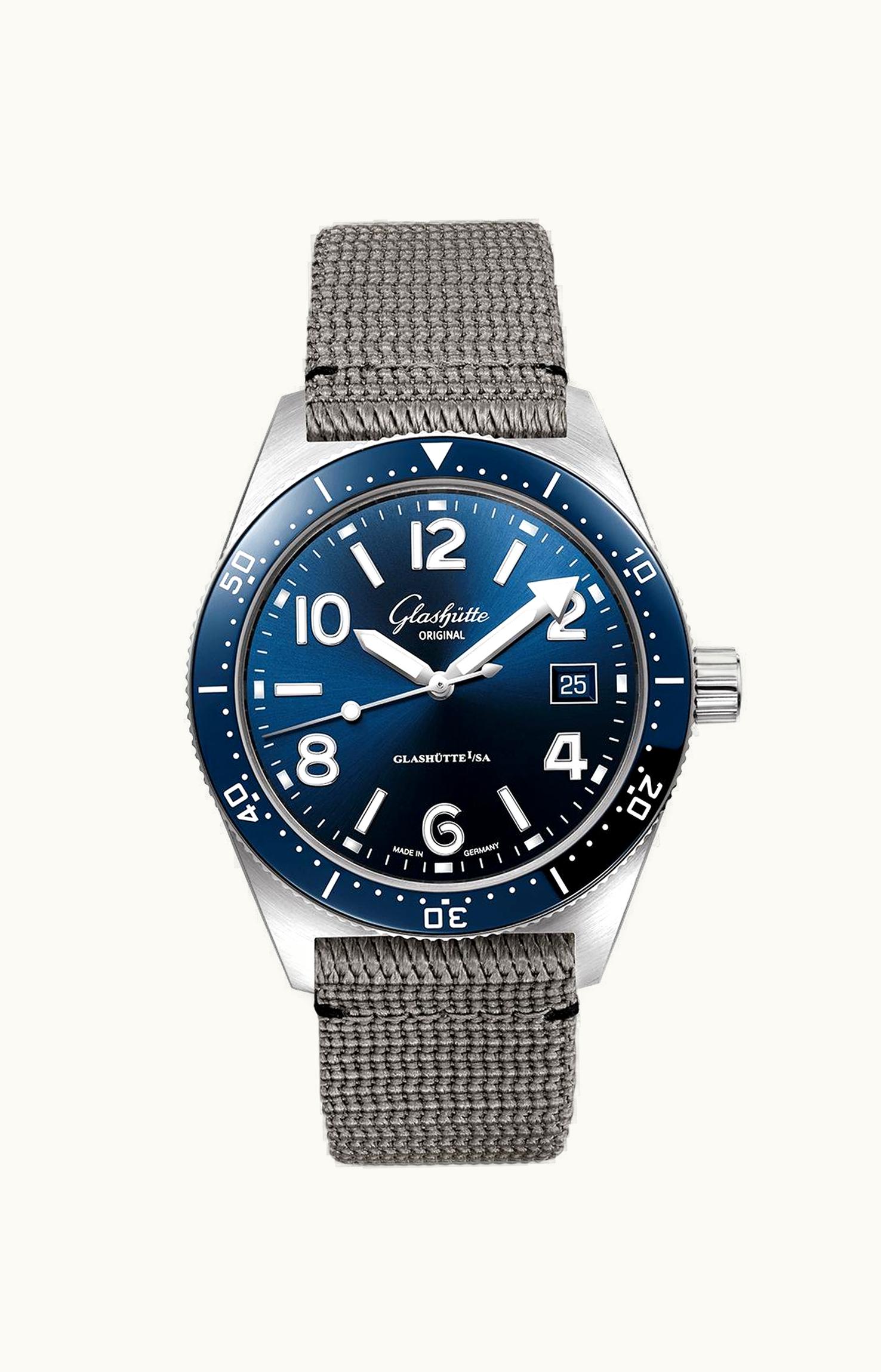 Glashütte Original SeaQ Date Stainless Steel / Blue / Textile / Pin