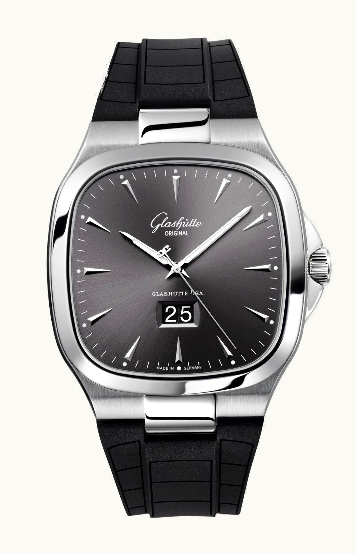 Glashütte Original Seventies Panorama Date Ruthenium / Rubber / Folding