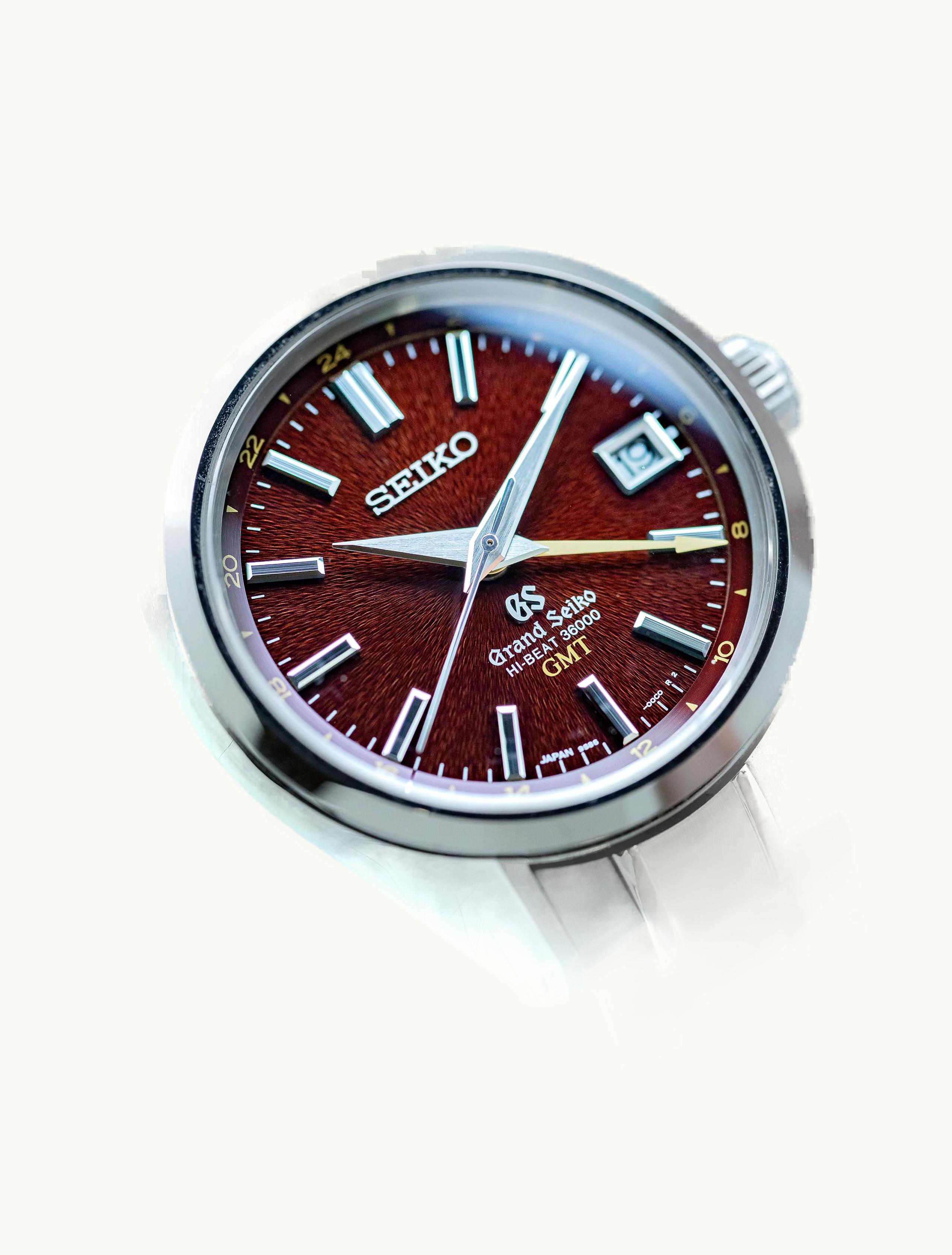 Grand Seiko Automatic Hi Beat 36000 GMT Stainless Steel / Red / Bracelet / Dawn of Mt. Iwate