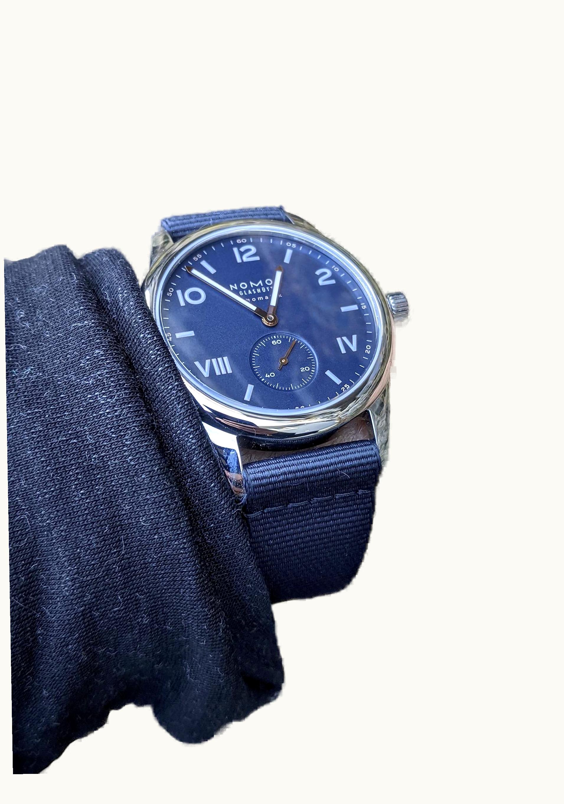 Nomos Glashütte Club Campus Neomatik 39 Midnight Blue / Textile / See-Through