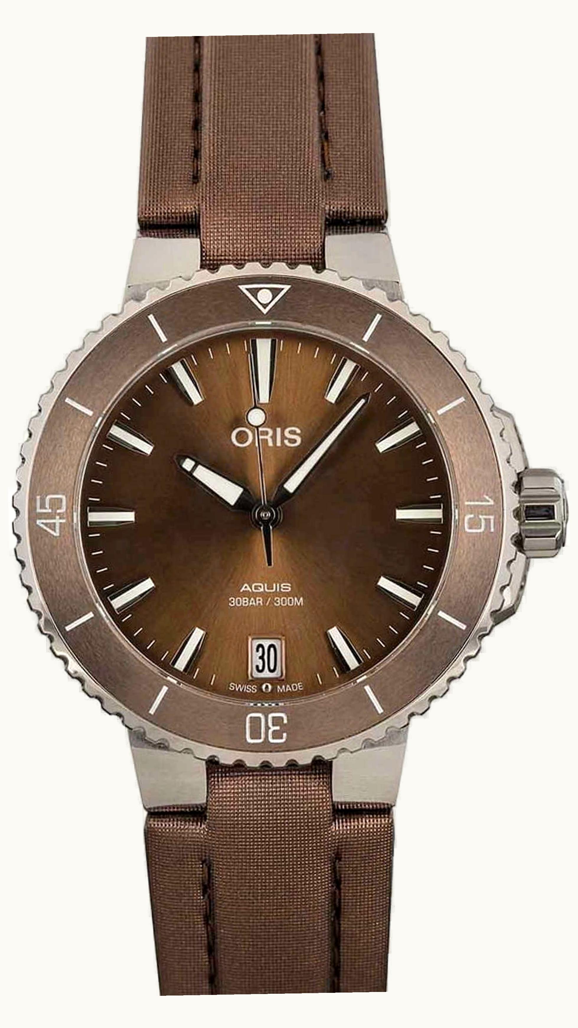 Oris Aquis Date 36.5 Stainless Steel / Brown / Textile