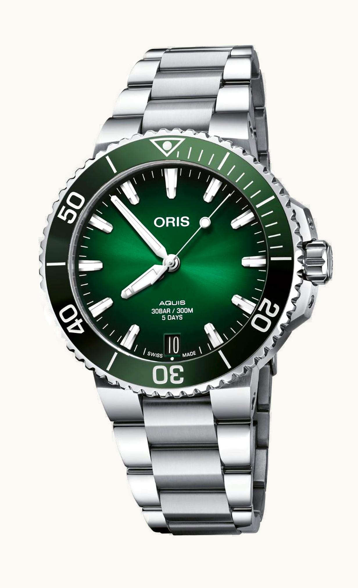 Oris Aquis Date Calibre 400 41.5 Stainless Steel / Green / Bracelet