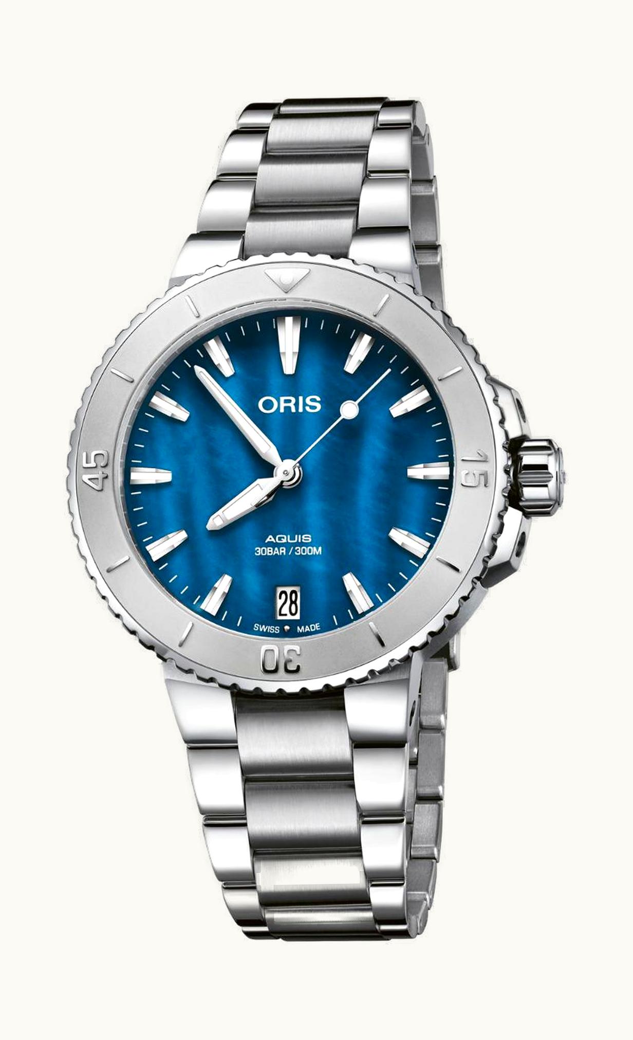 Oris Aquis Date 36.5 Stainless Steel / Blue MOP / Bracelet
