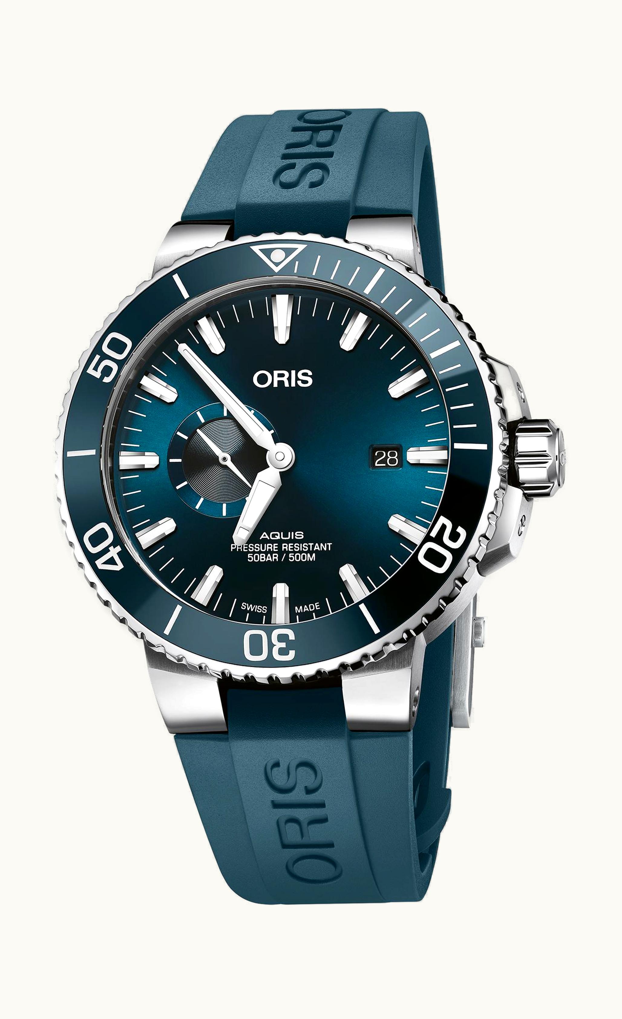 Oris Aquis Small Seconds Date 45.5 Stainless Steel / Blue / Rubber