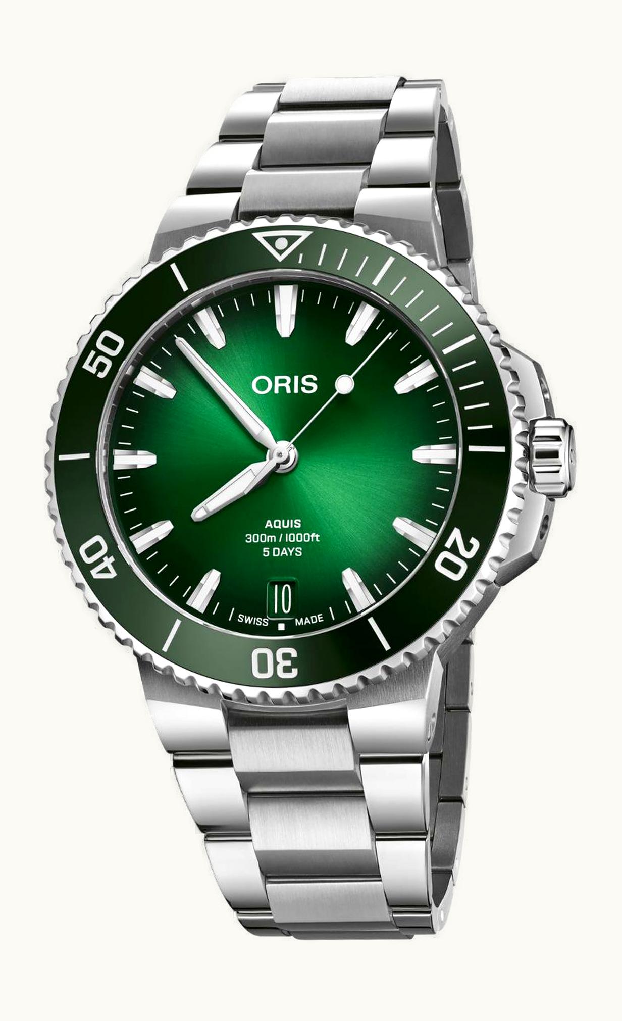 Oris Aquis Date Calibre 400 43.5 Stainless Steel / Green / Bracelet