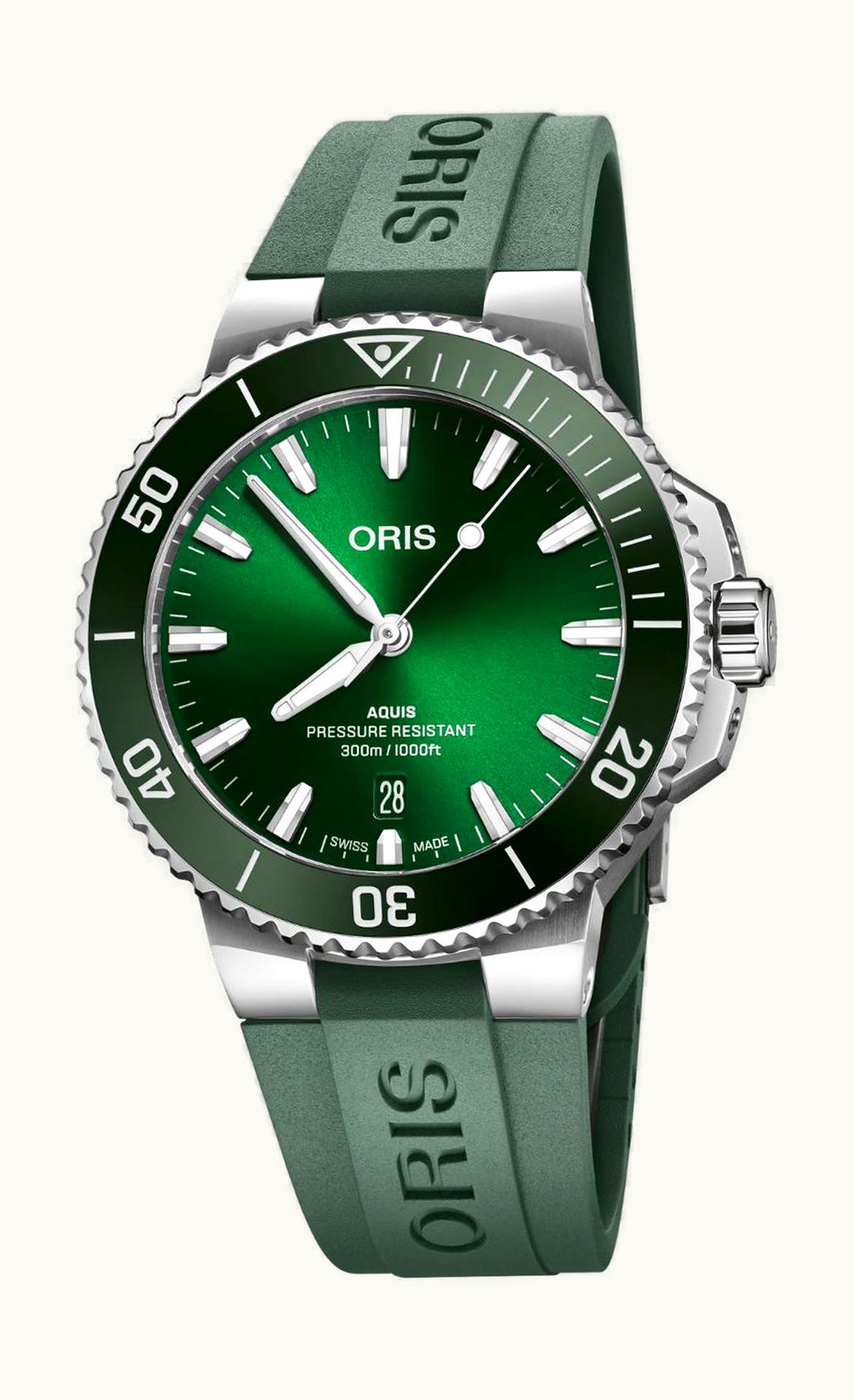 Oris Aquis Date 41.5 Stainless Steel / Green / Rubber