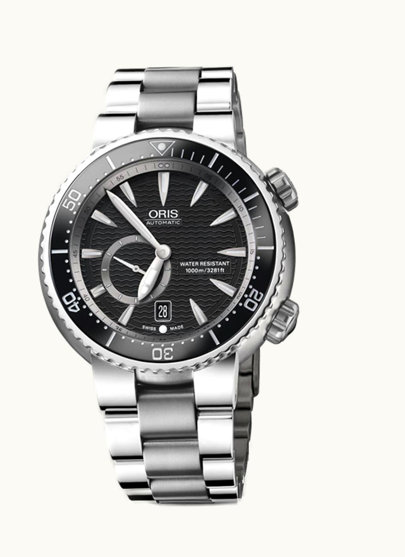 Oris Divers Titan C Small Second - Date 47 Stainless Steel / Black / Bracelet