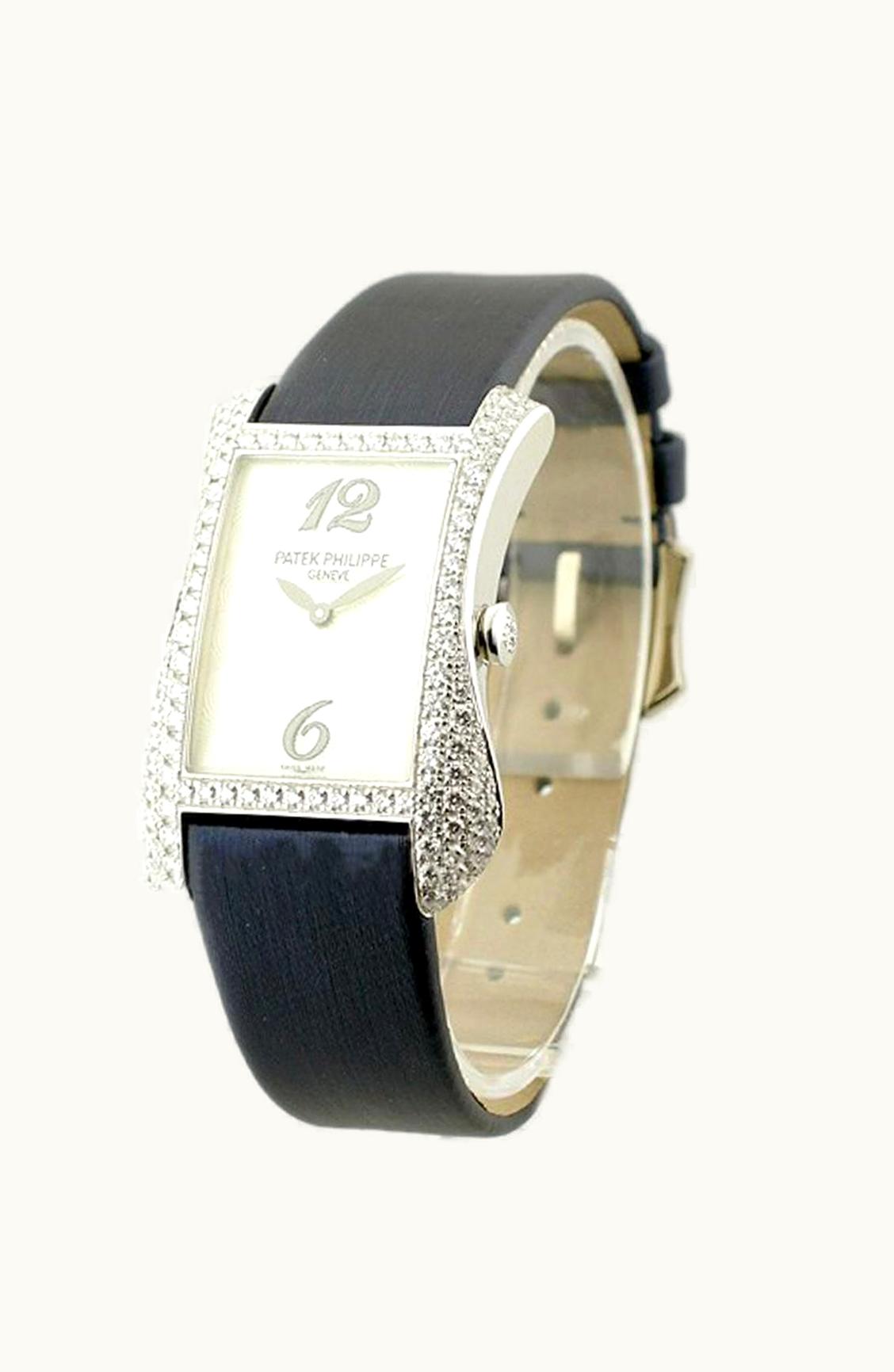 Patek Philippe Gondolo Serata 4972 White Gold / Mother of Pearl / Bracelet