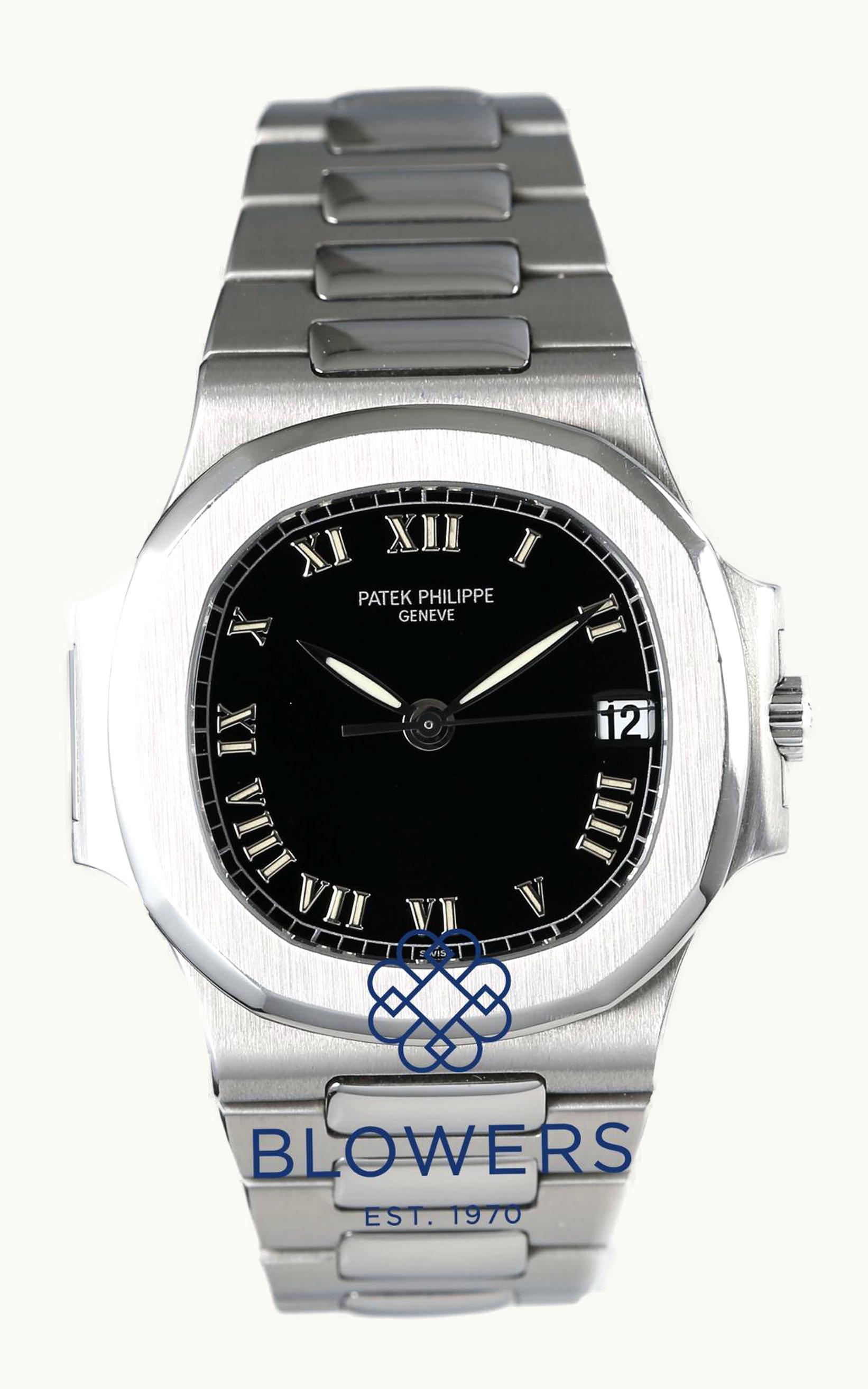 Patek Philippe Nautilus 3800 Stainless Steel / Black - Roman