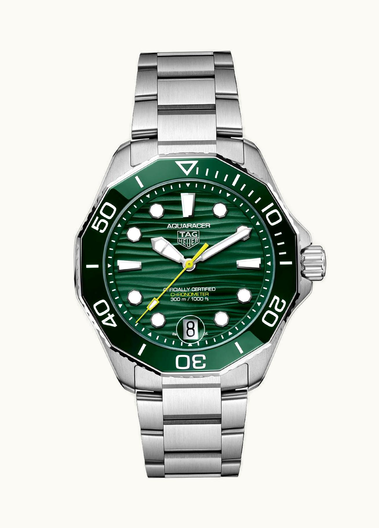 TAG Heuer Aquaracer Professional 300 42 Stainless Steel / Green