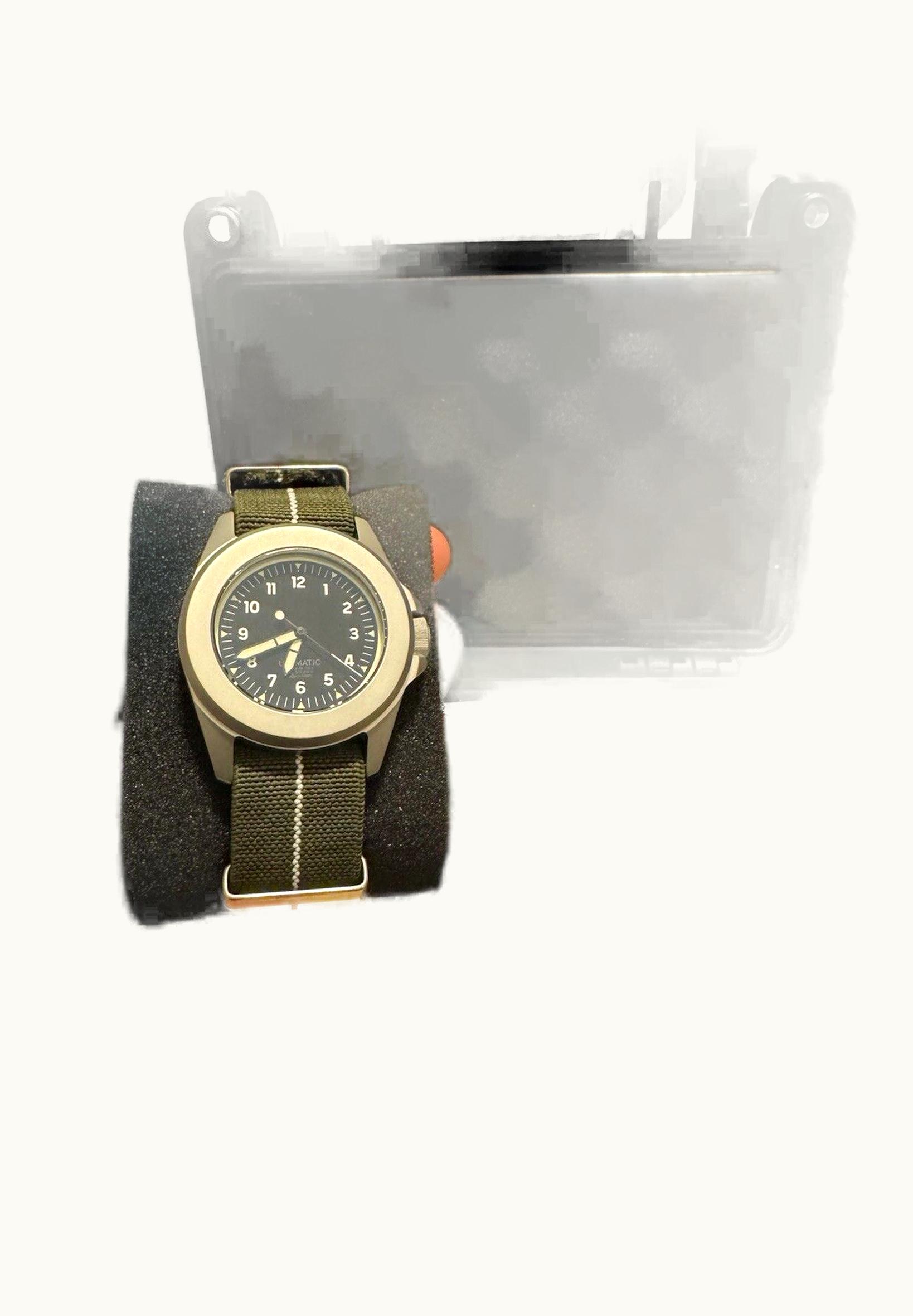 Unimatic Modello Uno U1-MOMA-G / MoMA Yellow