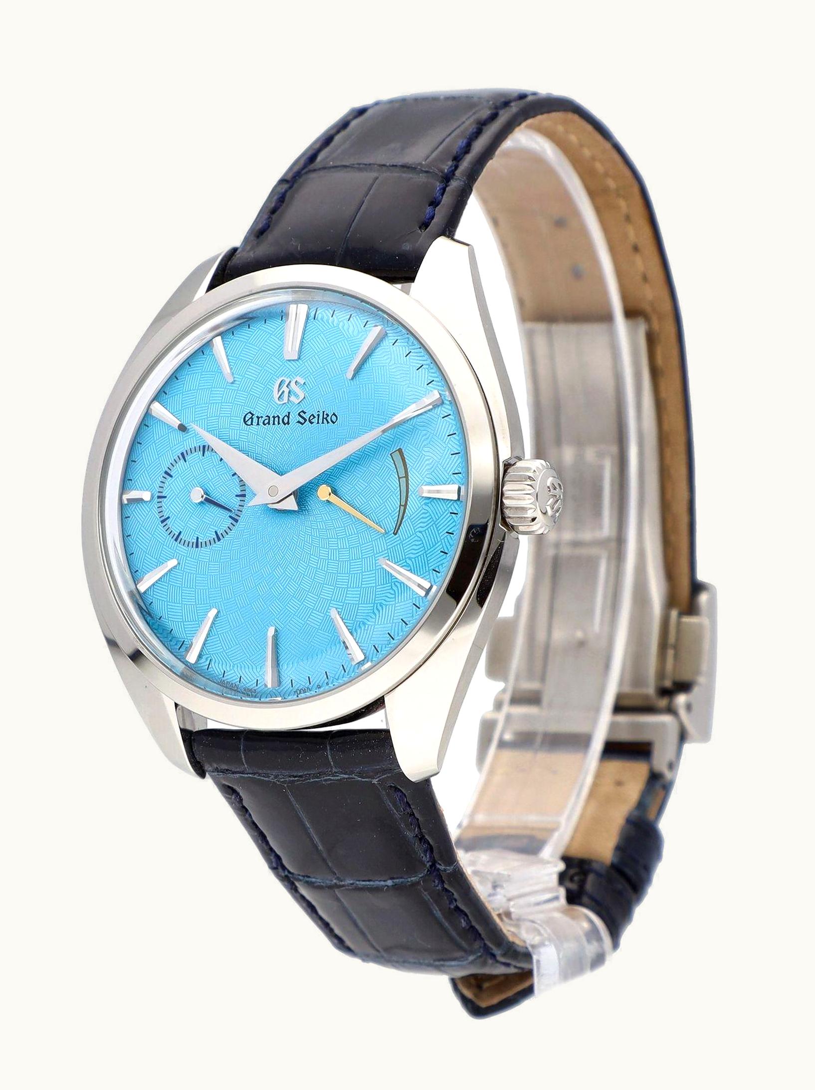 Vacheron Constantin Traditionnelle Manual-Winding Date and Power Reserve Pink Gold / Silver