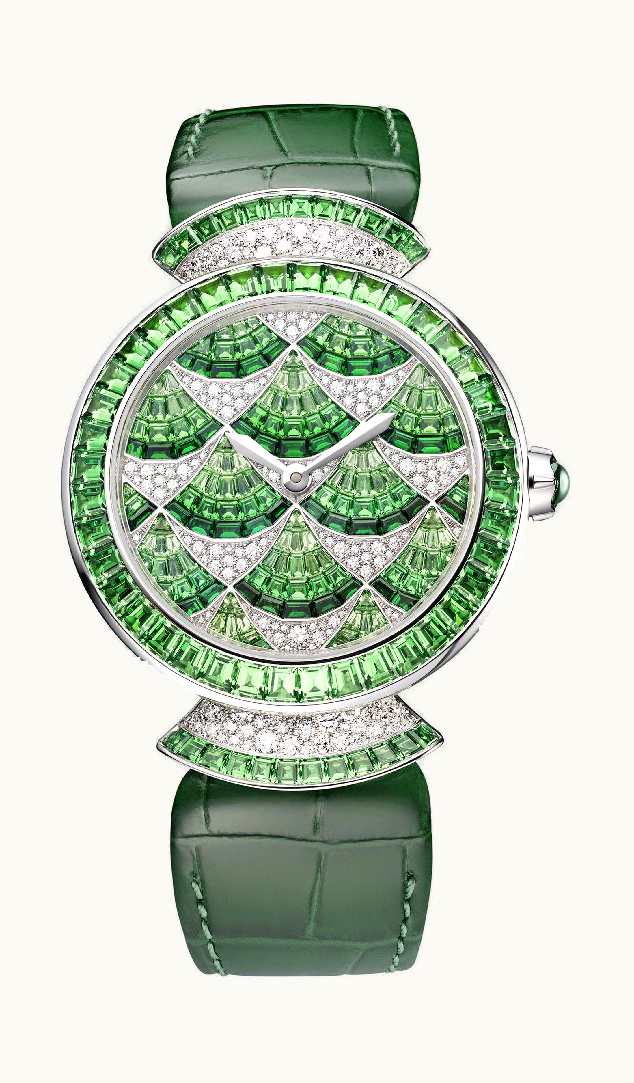 Bulgari Bvlgari Divina Mosaica Tsavorite 37mm - White Gold - Automatic Winding