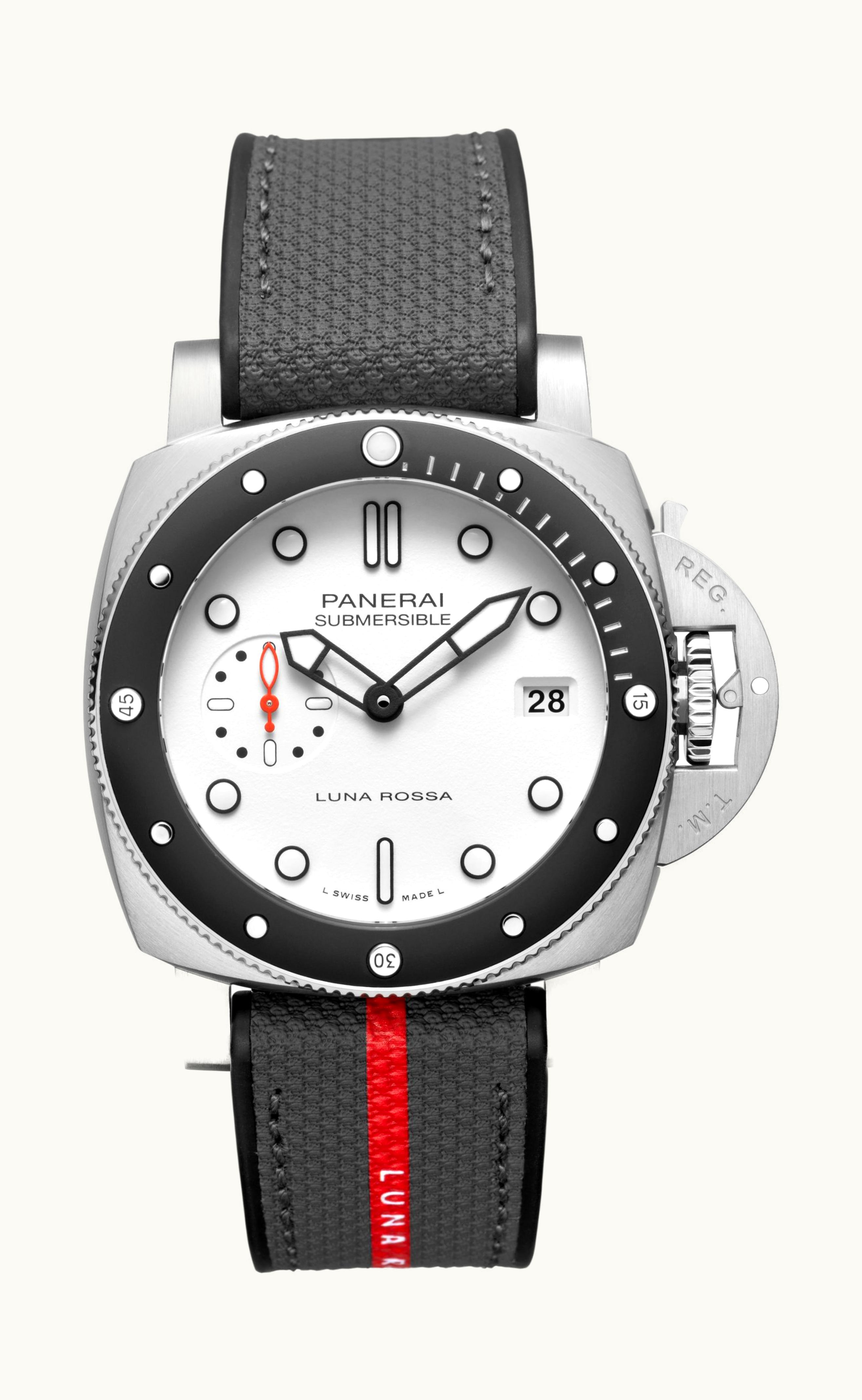 Panerai Submersible Luna Rossa