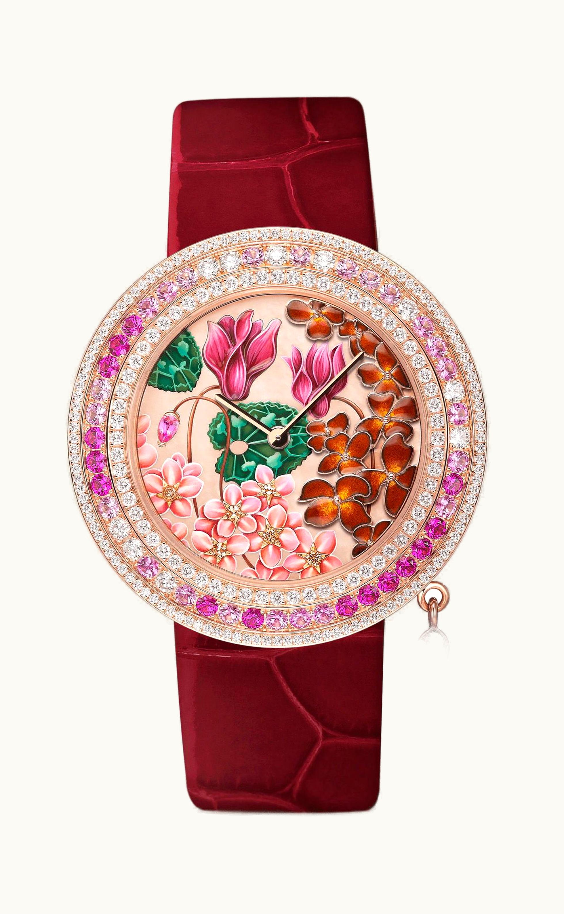 Van Cleef & Arpels Charms Extraordinaire Amour