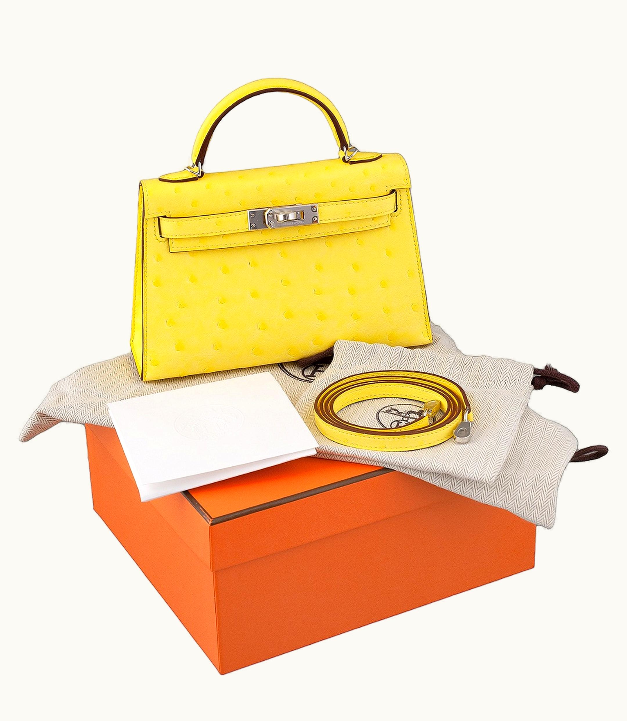 Hermès Hermès Kelly 20cm Mini - Jaune Citron - Swift - Retourne - Palladium (PHW)