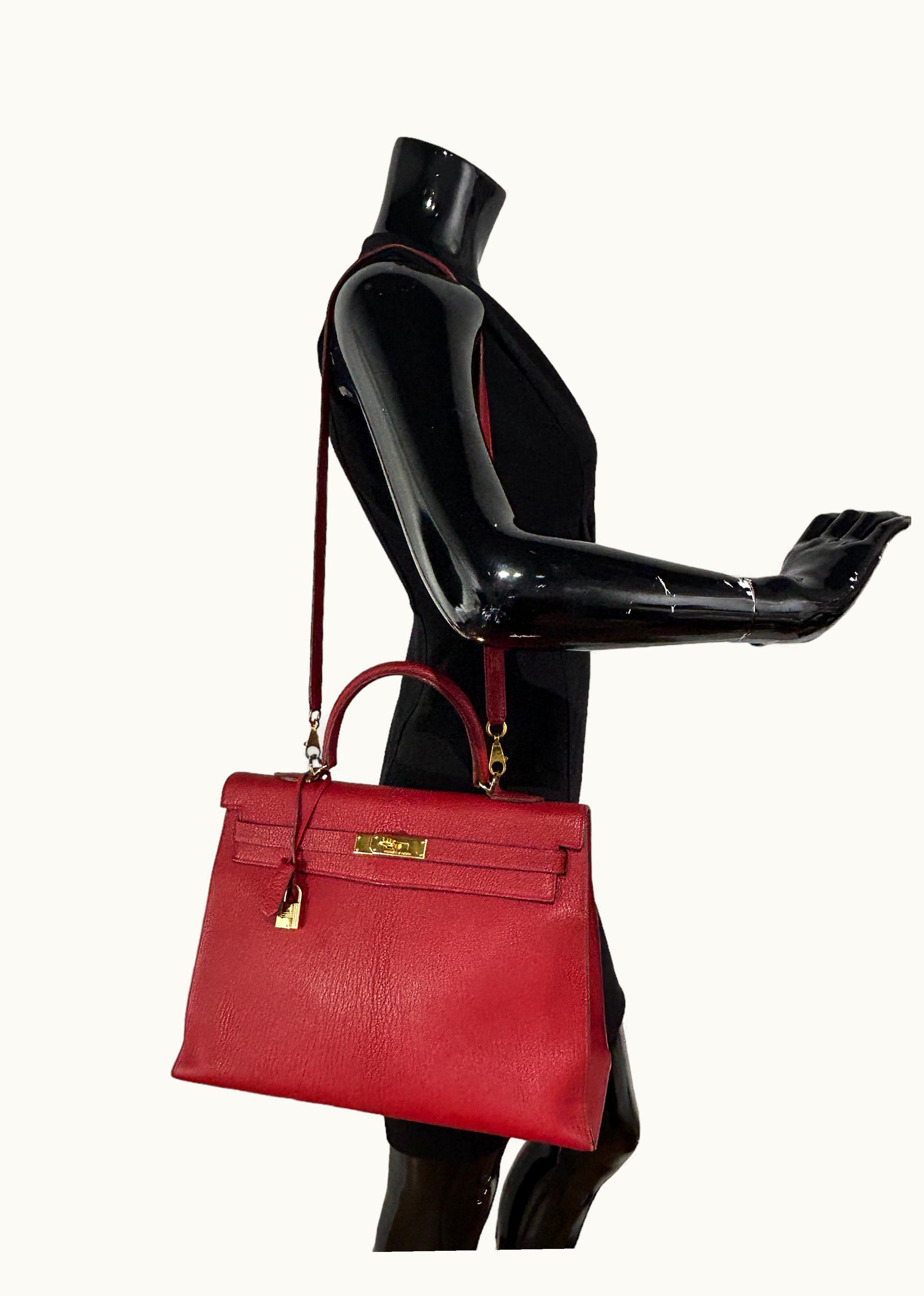 Hermès Hermès Kelly 25cm - Rouge Vif - Togo - Retourne - Gold (GHW)