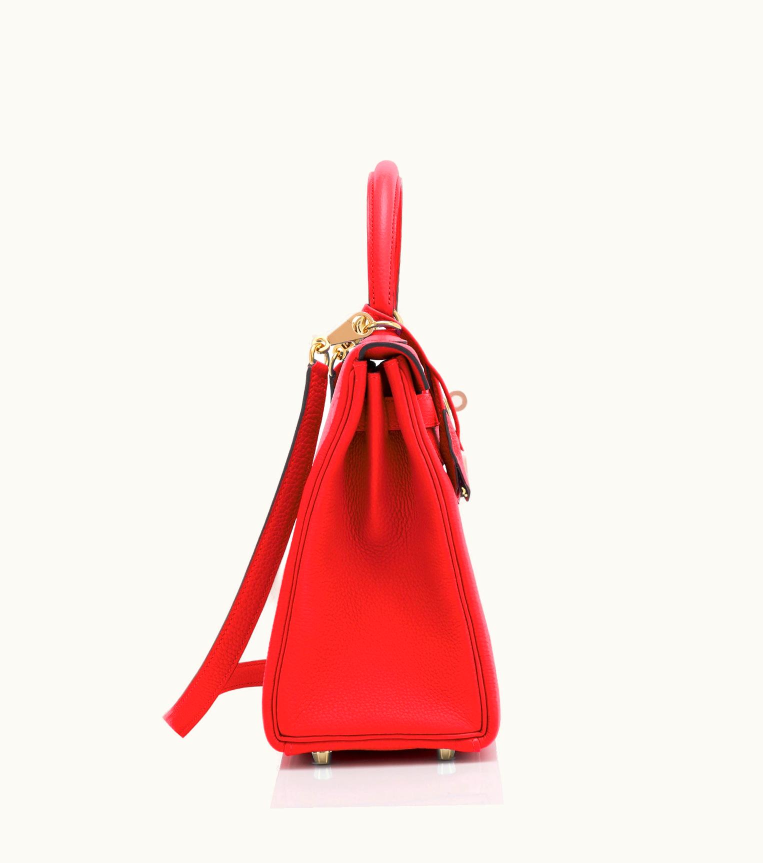 Hermès Hermès Kelly 28cm - Capucine - Swift - Retourne - Gold (GHW)