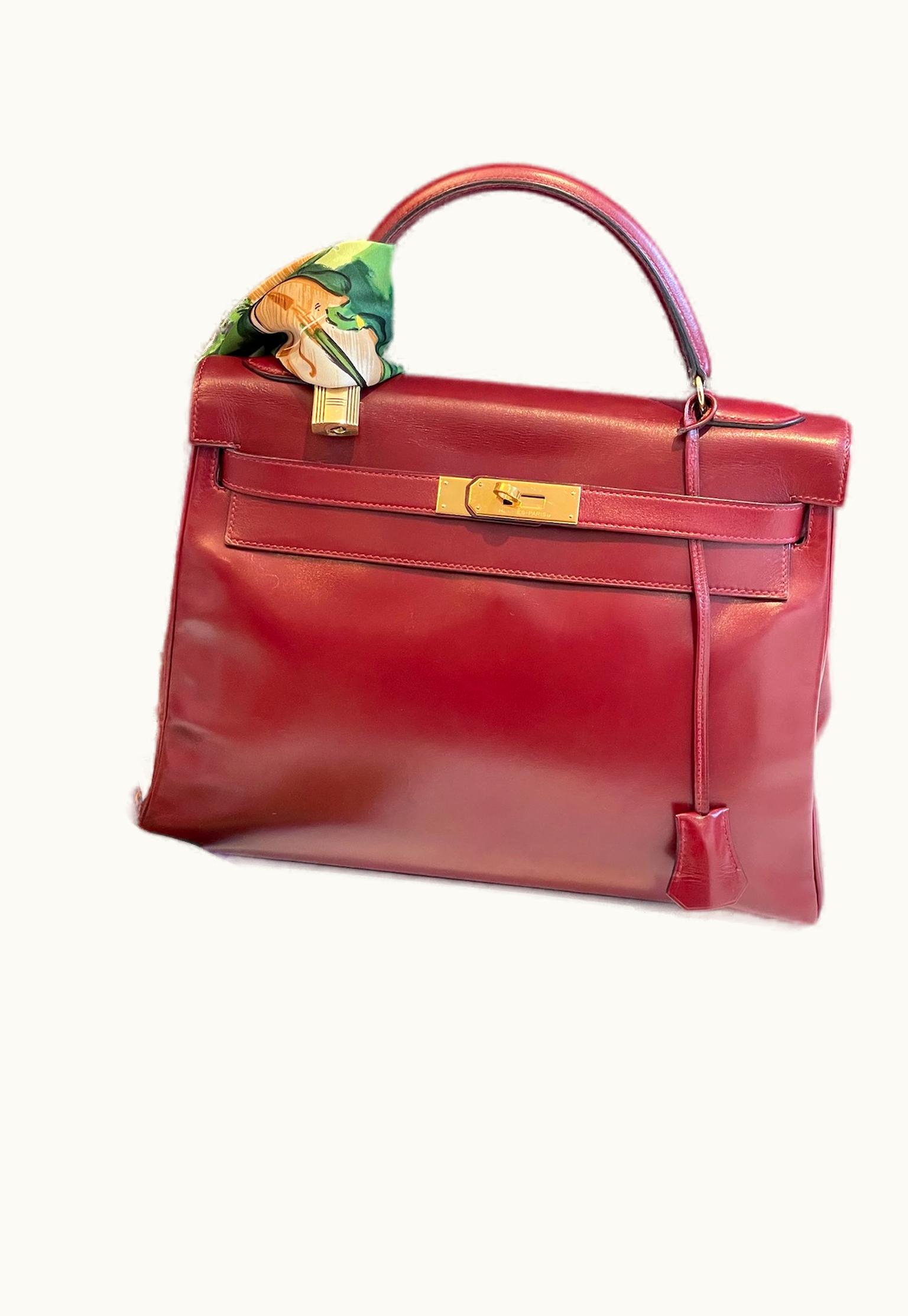 Hermès Hermès Kelly 32cm - Bordeaux - Swift - Retourne - Gold (GHW)
