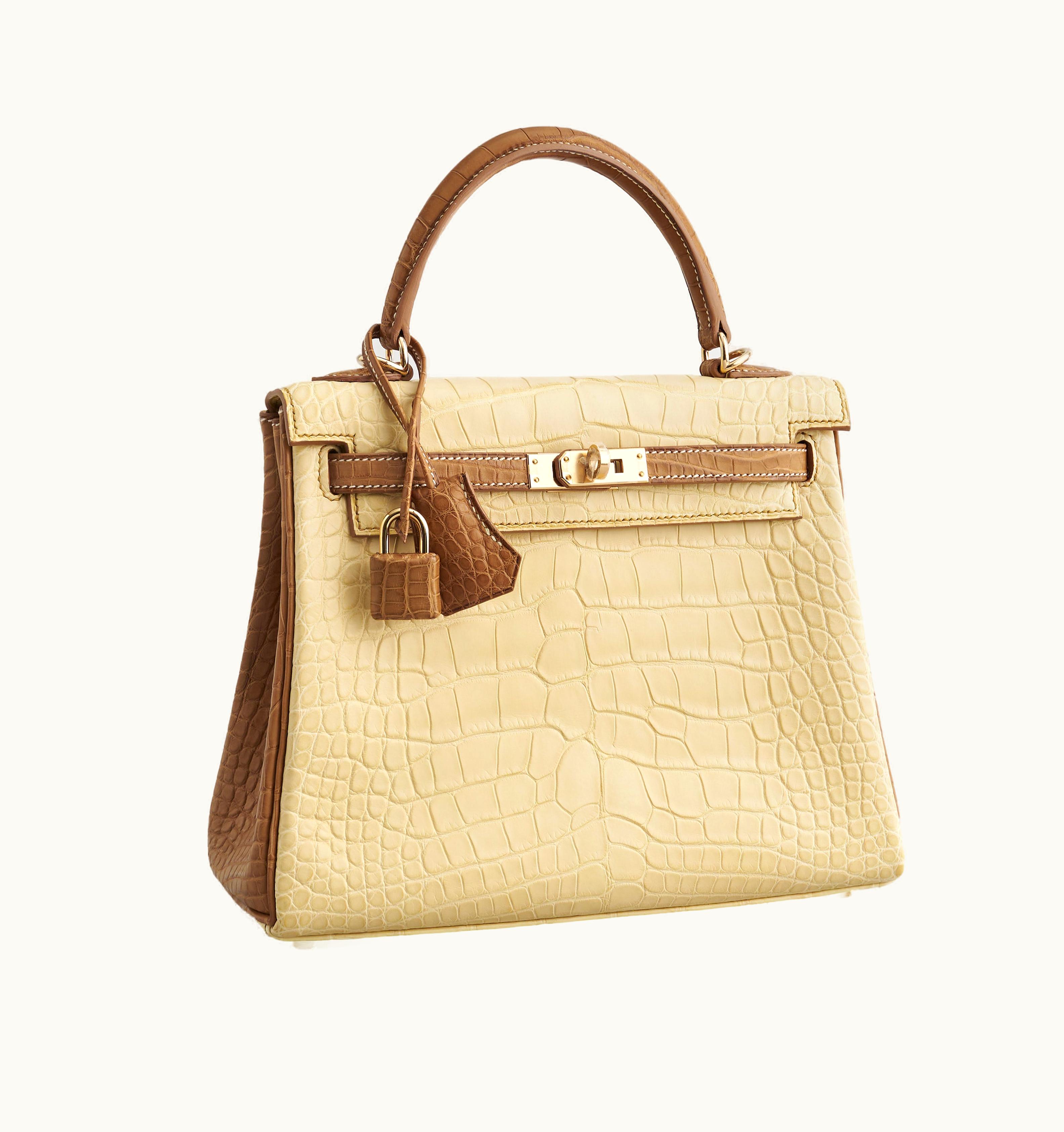 Hermès Hermès Kelly 32cm - Vanille - Epsom - Retourne - Gold (GHW)