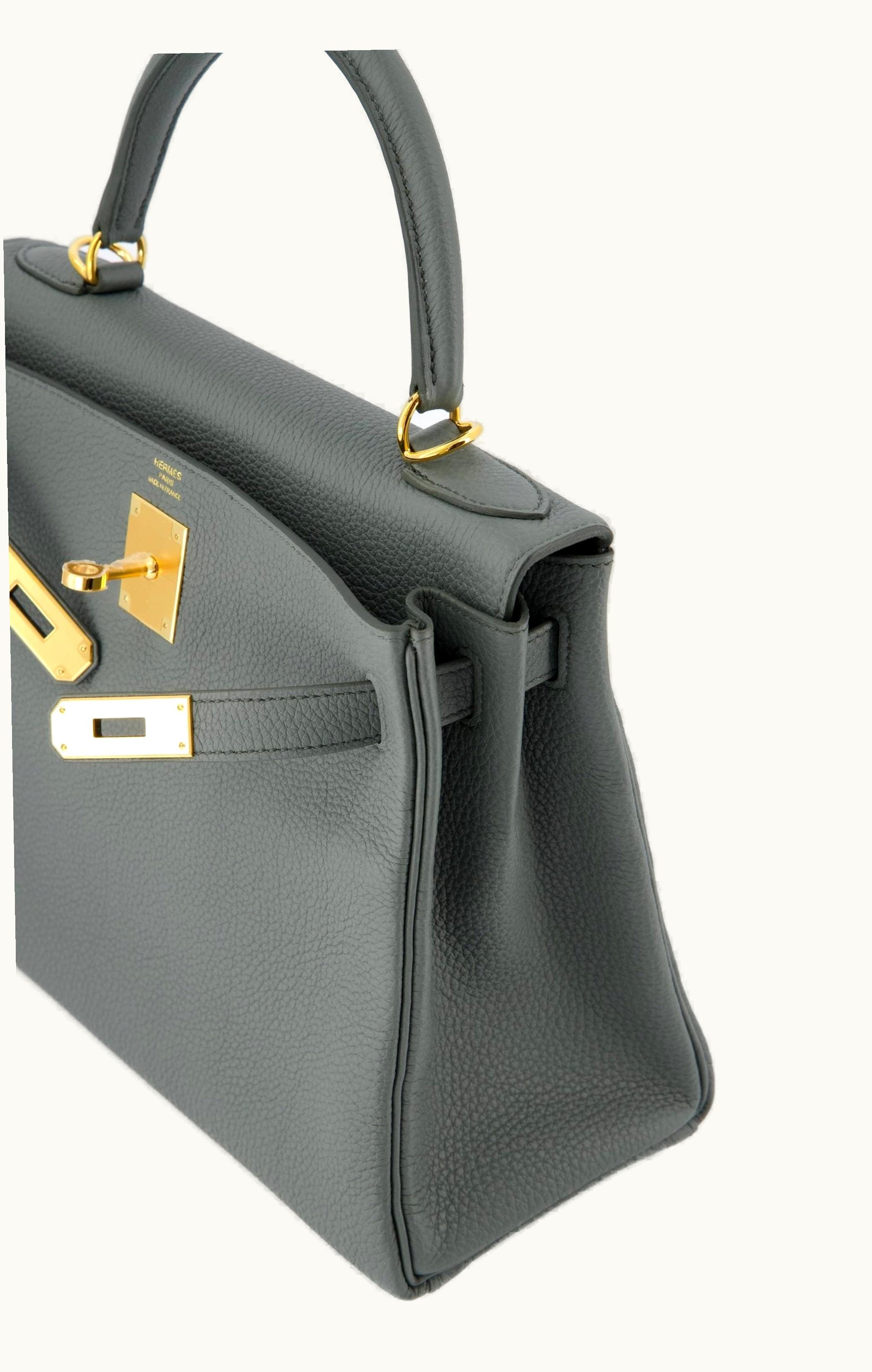 Hermès Kelly 40cm - Vert Amande - Swift - Retourne - Gold (GHW)