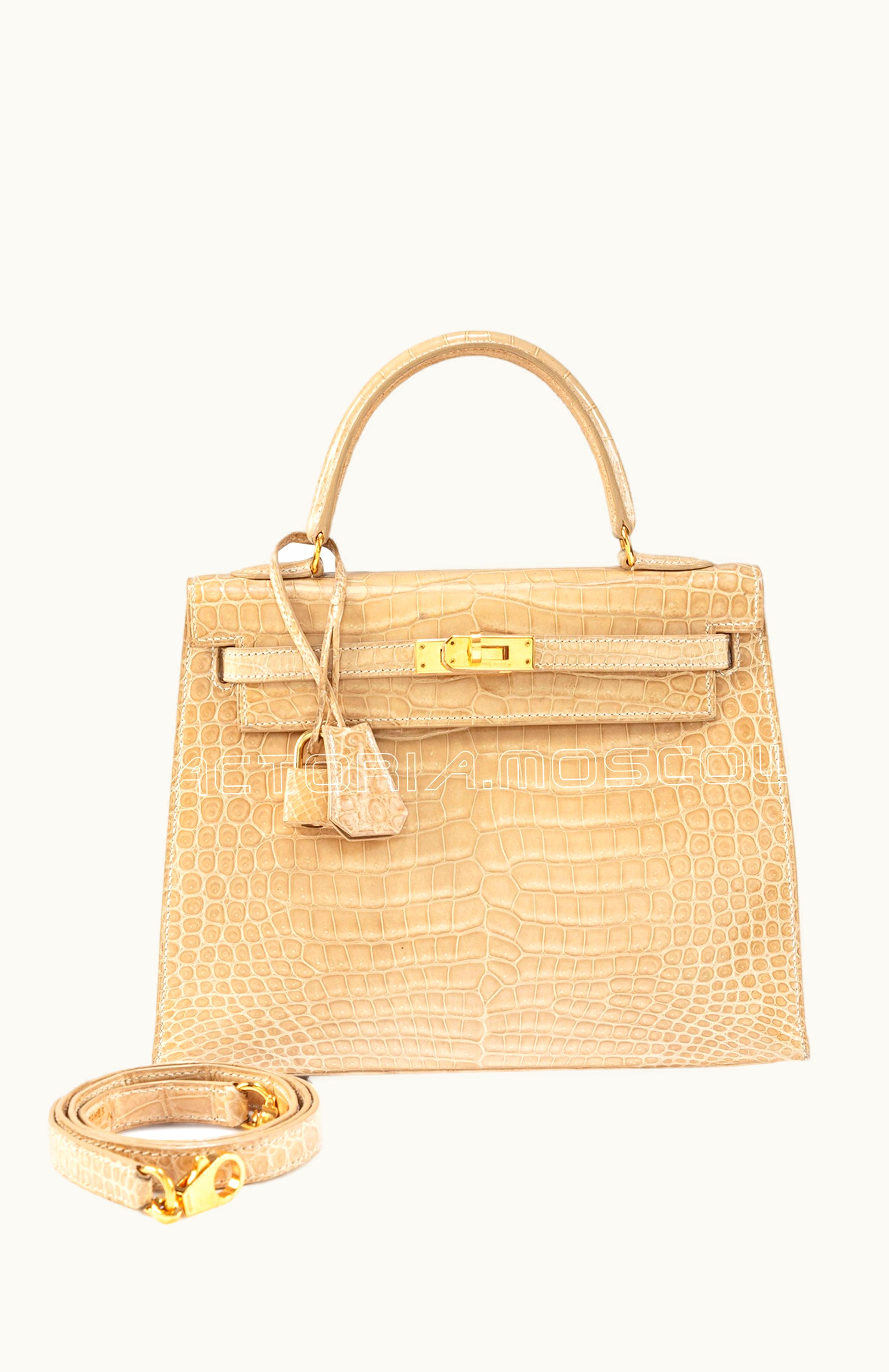 Hermès Kelly 40cm - Poussiere - Epsom - Sellier - Gold (GHW)