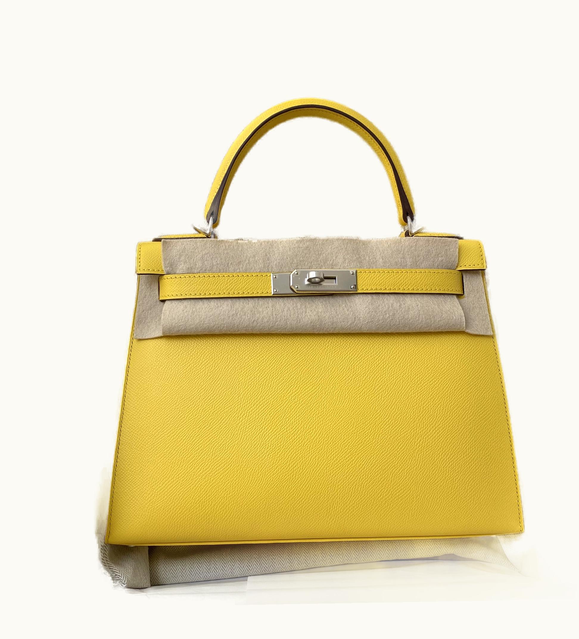 Hermès Hermès Constance Elan 25 - Jaune De Naples - Swift - Palladium (PHW)