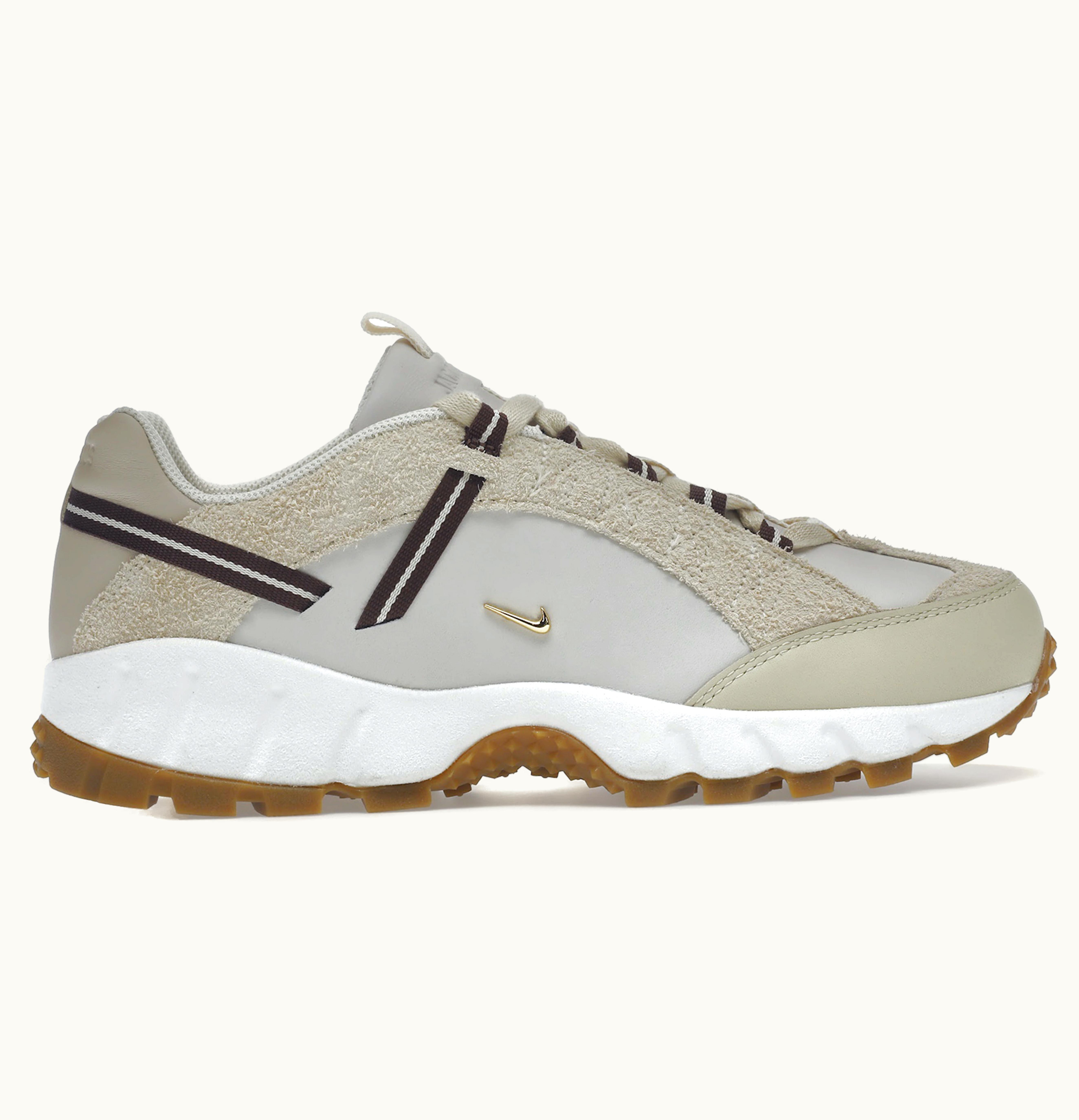Nike Nike Air Humara LX Jacquemus Beige W