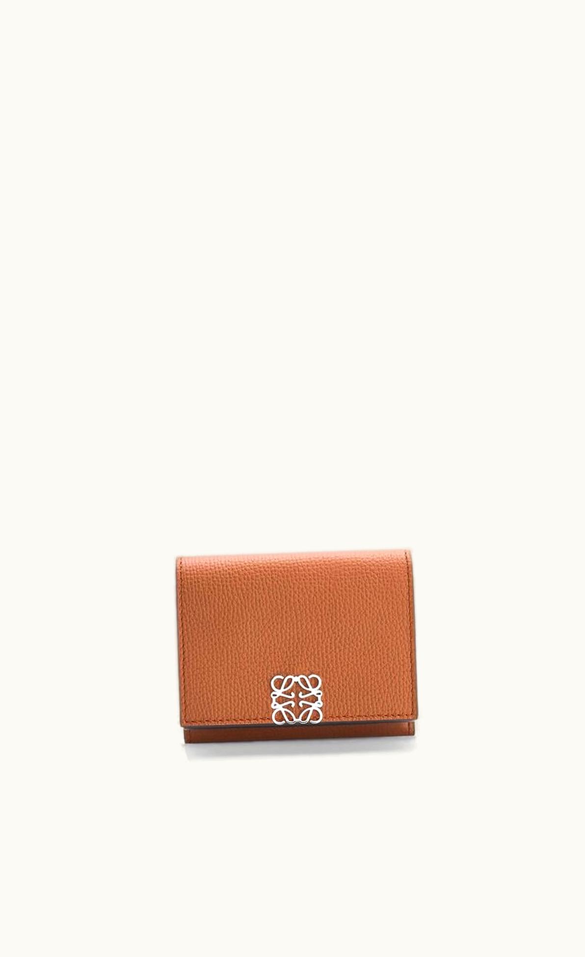Loewe Loewe Anagram Trifold Wallet In Pebble Grain Calfskin UZ0127801