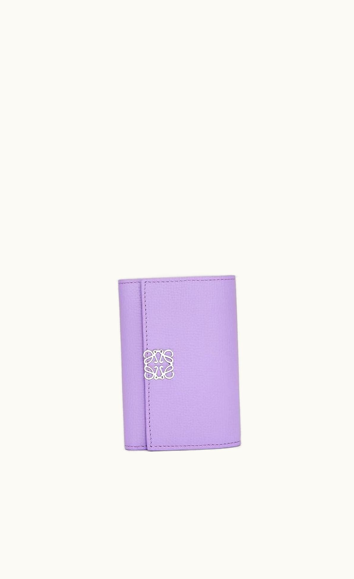 Loewe Anagram Small Vertical Wallet In Pebble Grain Calfskin UZ0129837