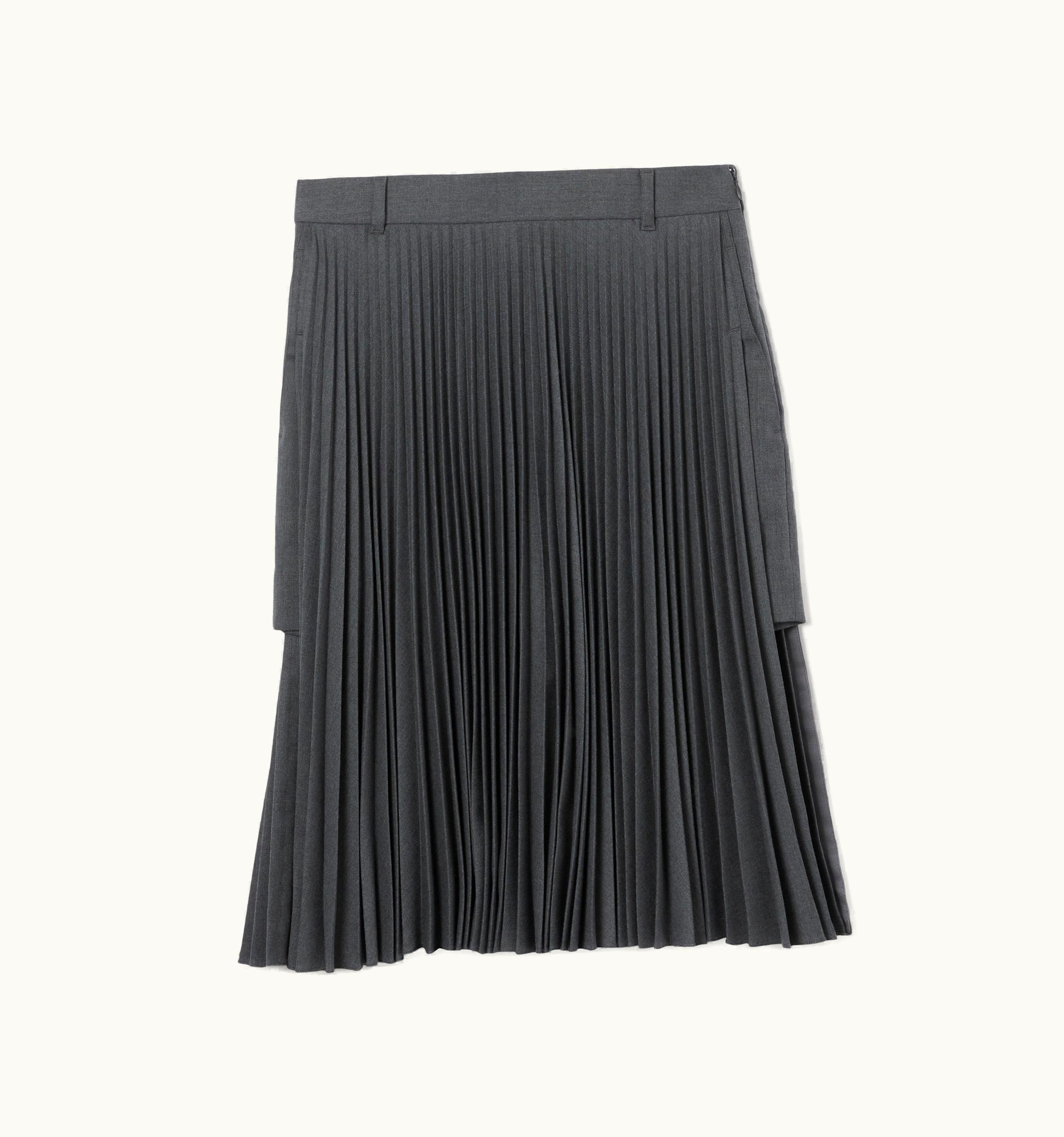 Burberry Burberry Pleated Panel Wool Blend Shorts In Dark Grey Melange - Women