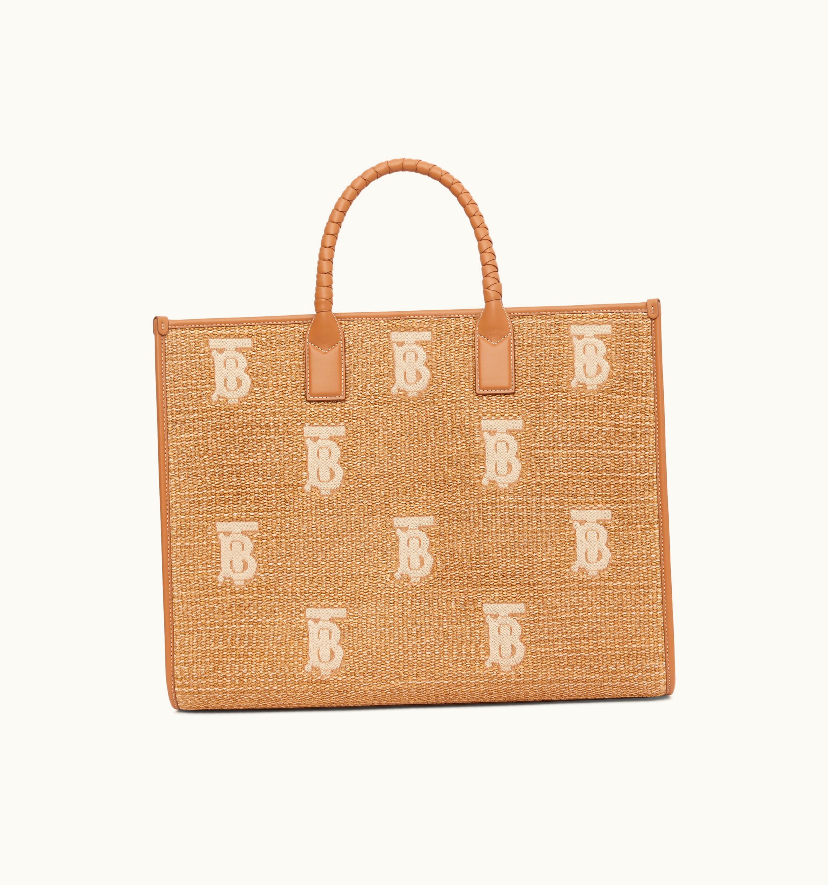 Burberry Burberry Large Freya Tote In Natural - Women