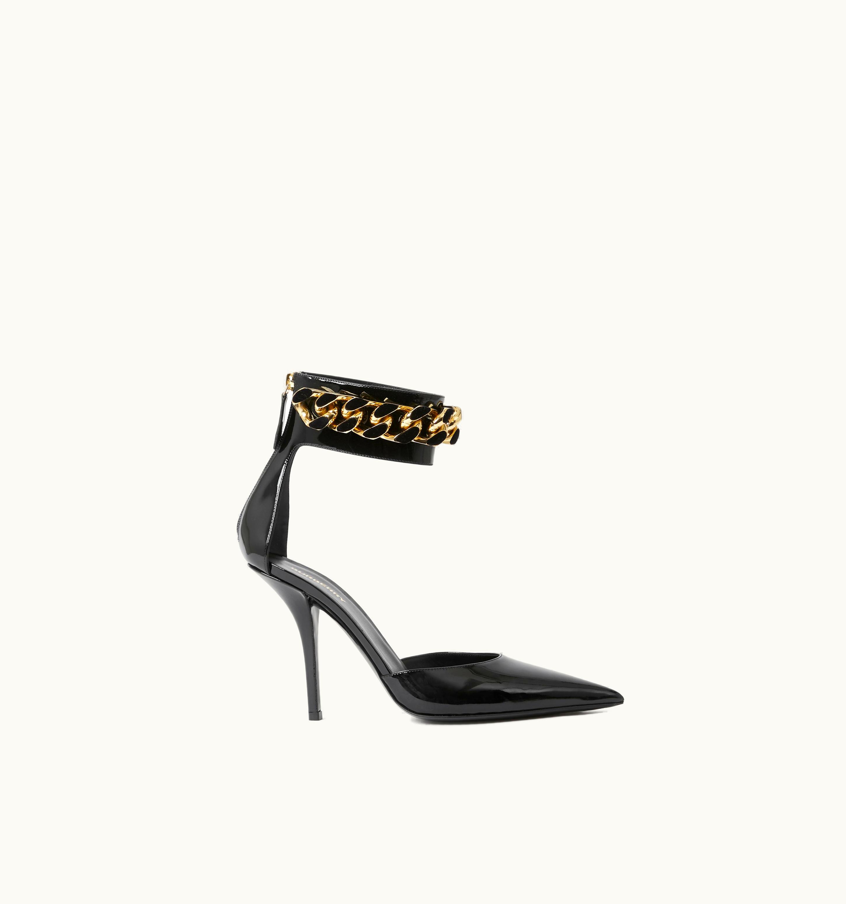Burberry Burberry Chain-Link Detail Patent Leather Point-Toe Pumps In Black - Women