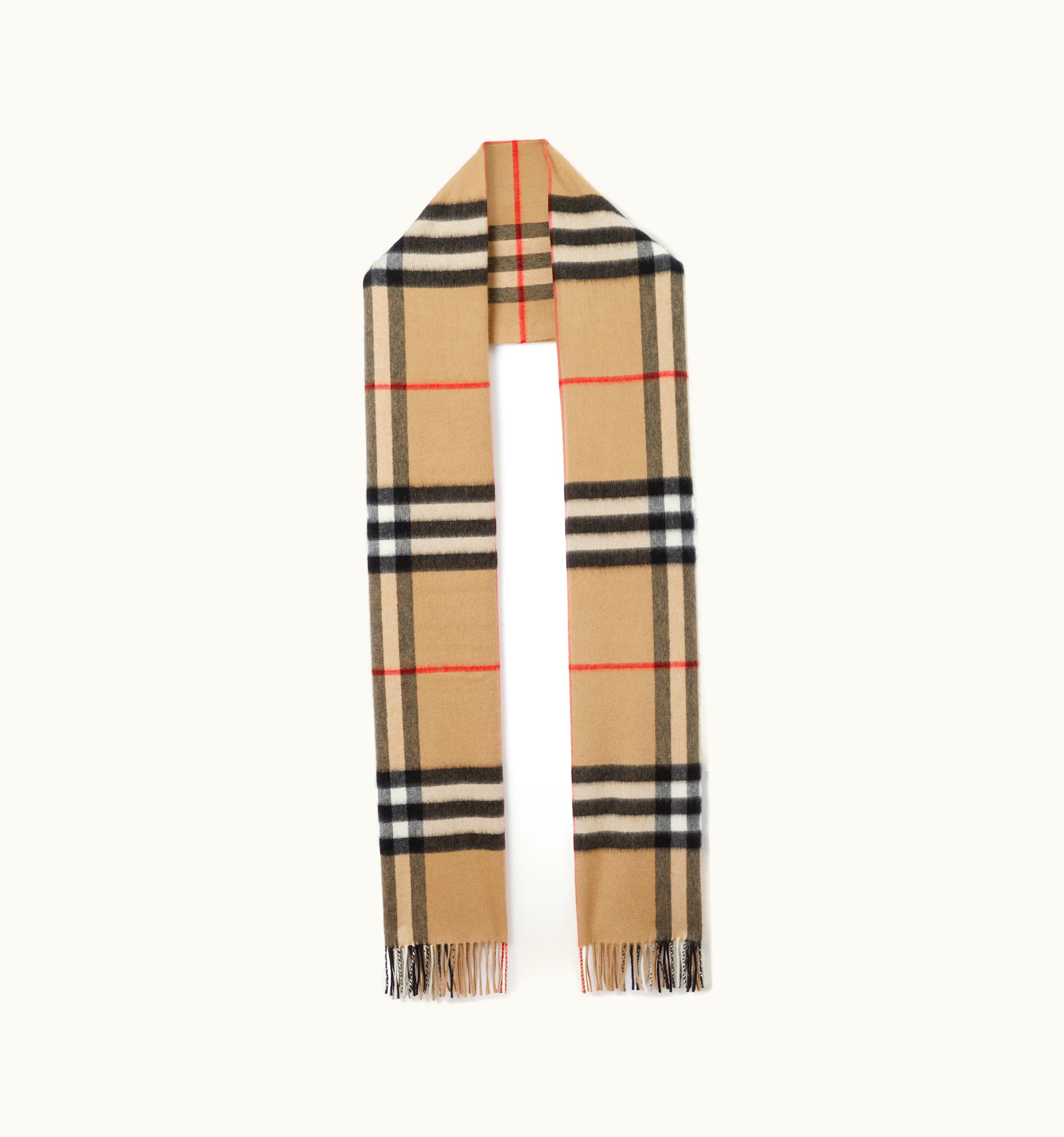Burberry Burberry Exaggerated Check Cashmere Scarf In Archive Beige UZ0140817