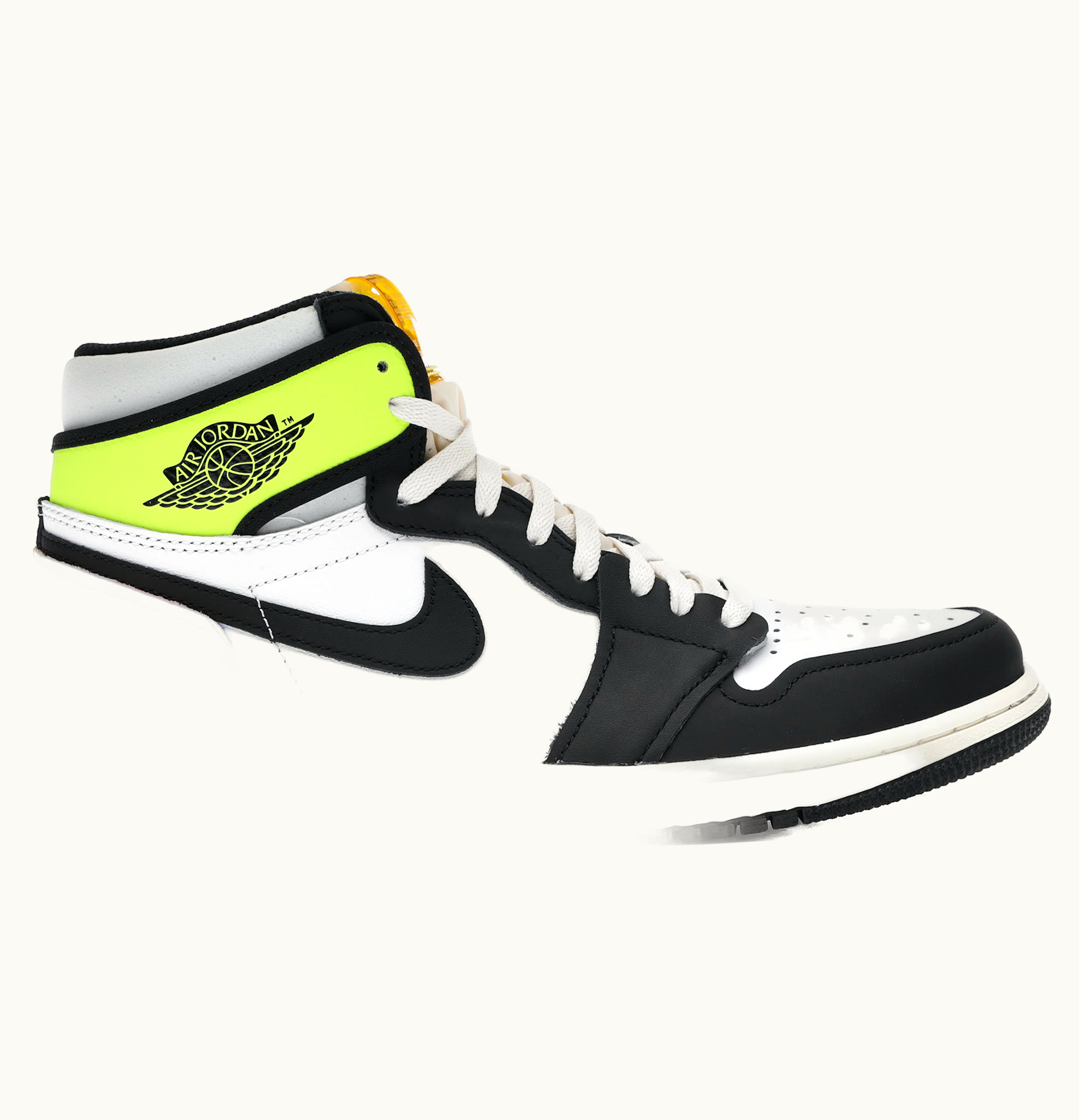 Jordan Air Jordan 1 Retro High White Black Volt University Gold