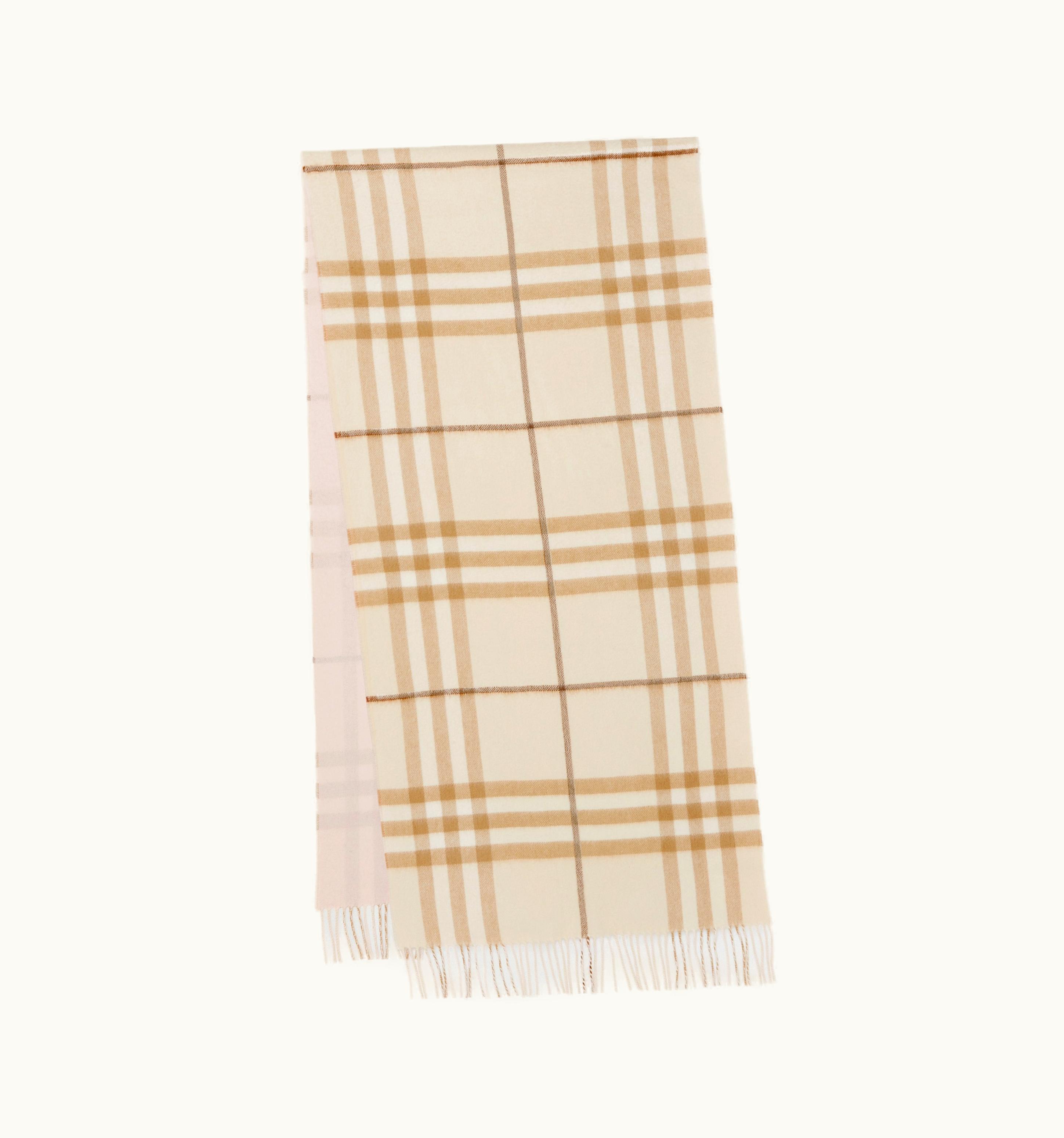 Burberry Burberry Reversible Check Cashmere Scarf In Soft Fawn/ Seashell Pink UZ0141579