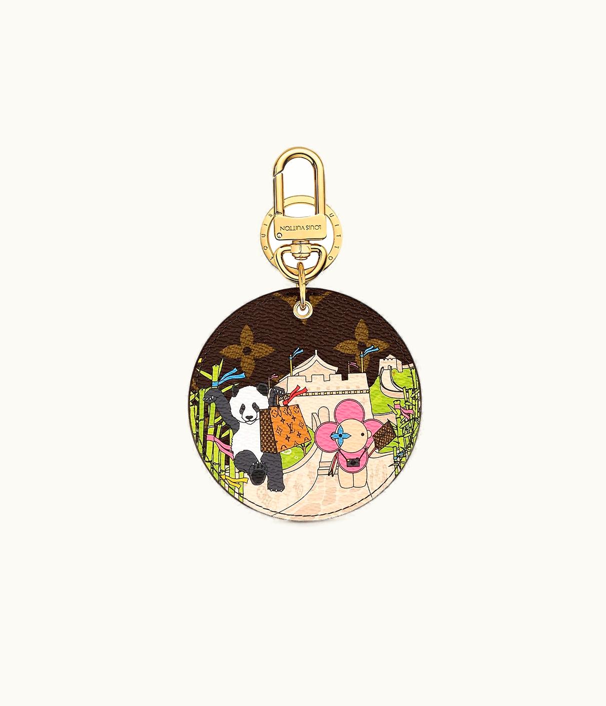 Louis Vuitton Illustre China Wall Xmas Bag Charm And Key Holder