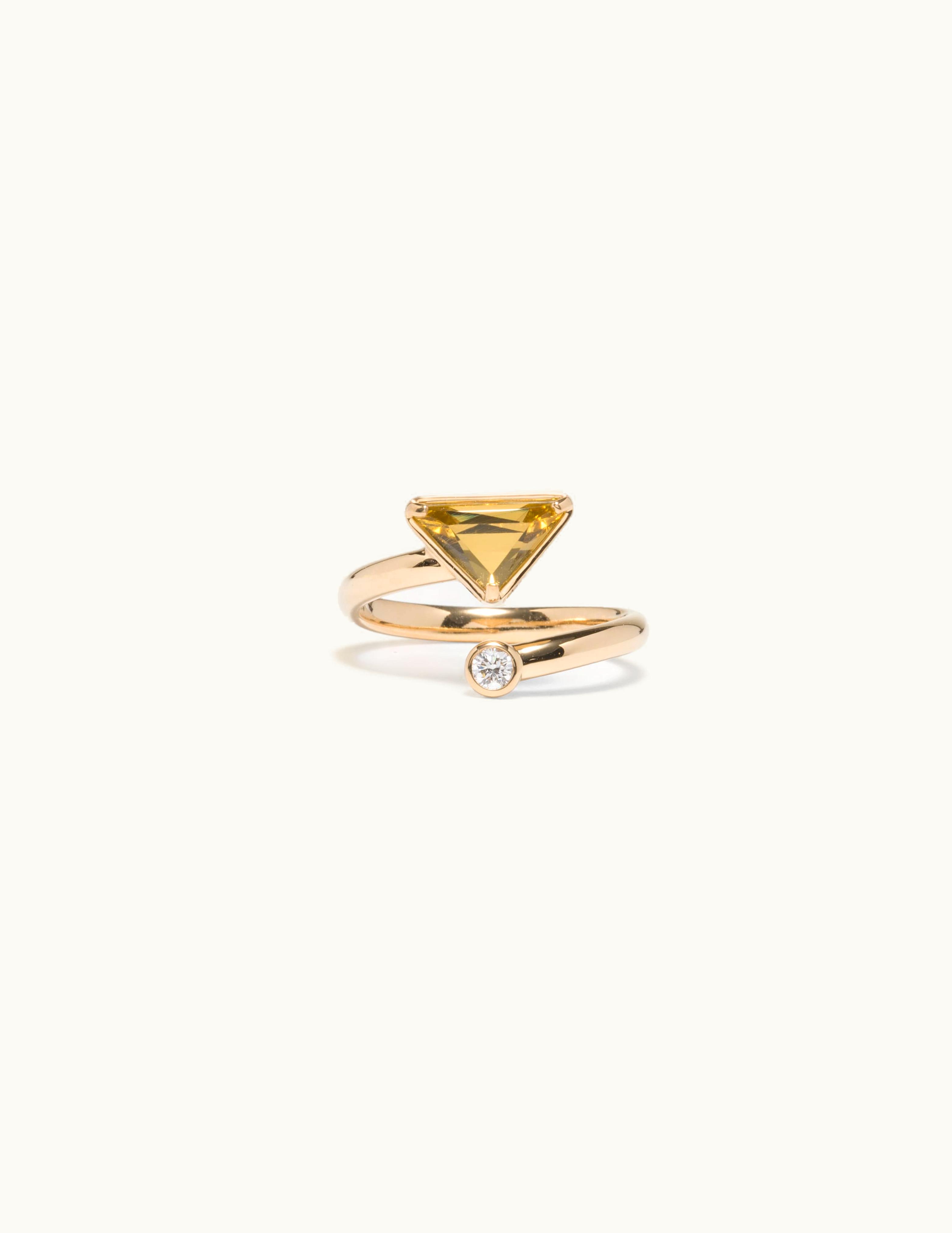Prada Prada Eternal Gold Contrarié Ring In Yellow Gold With Diamond And Green Quartz
