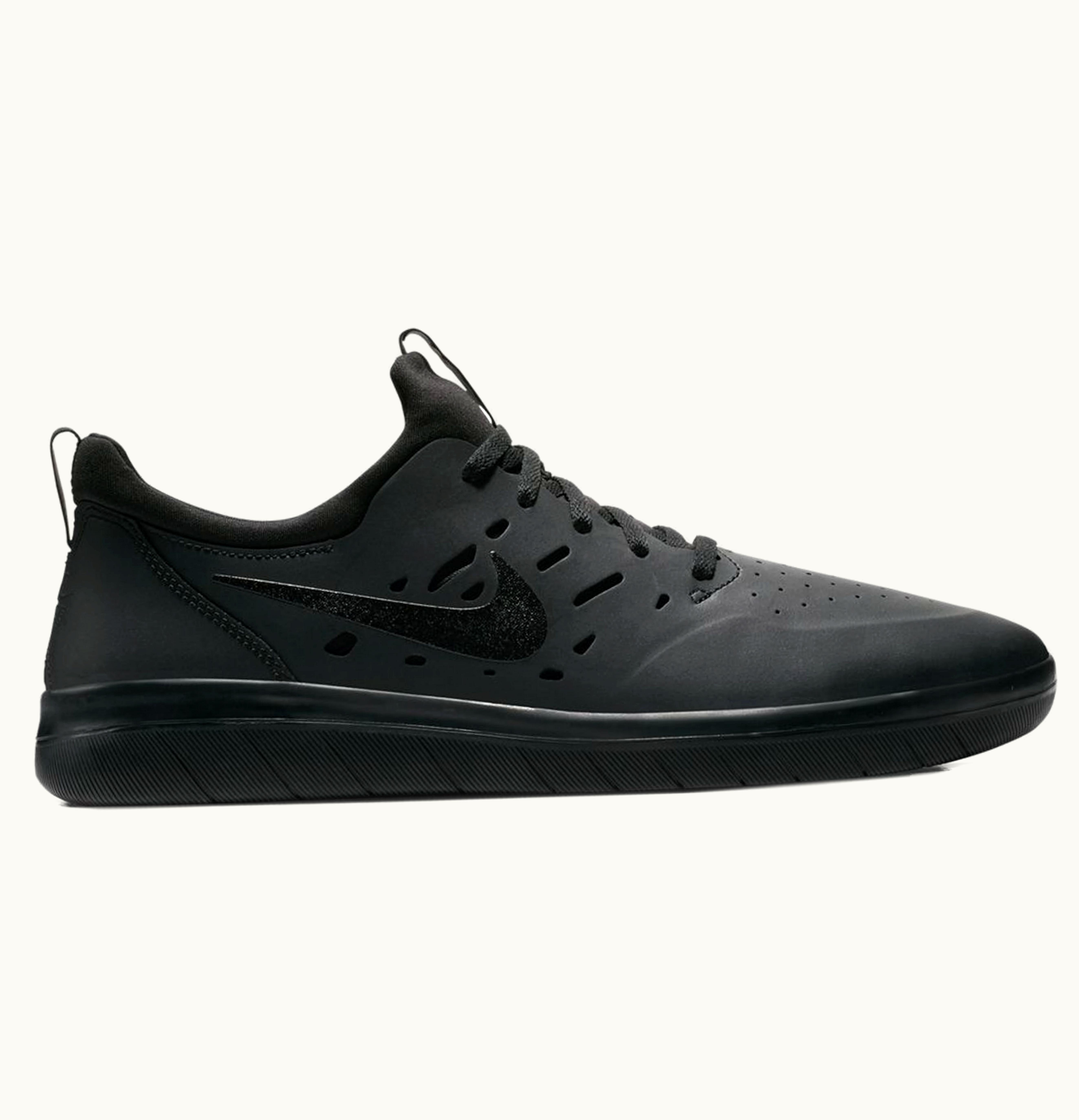 Nike Nike SB Nyjah Free Triple Black