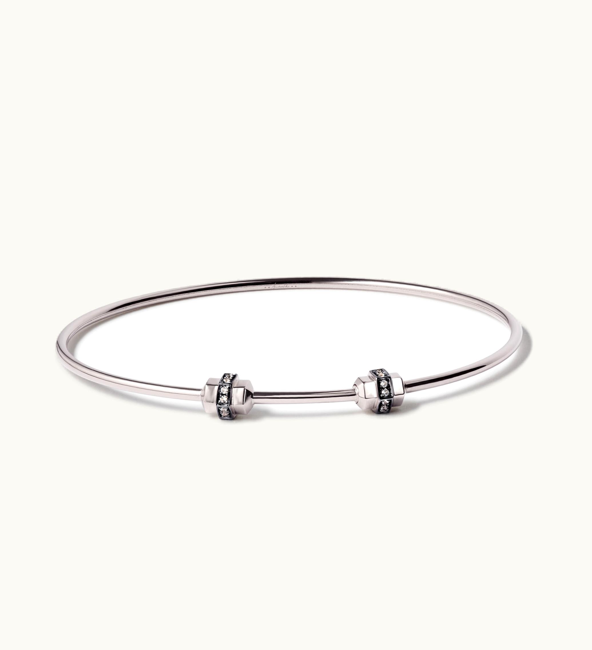 Annoushka Annoushka Mythology 18Ct White Gold & Sapphire Medium/Large Charm Bangle